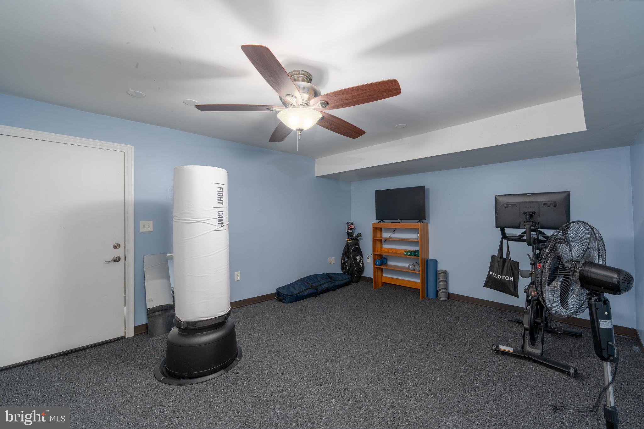 QUEENS PARK - Residential