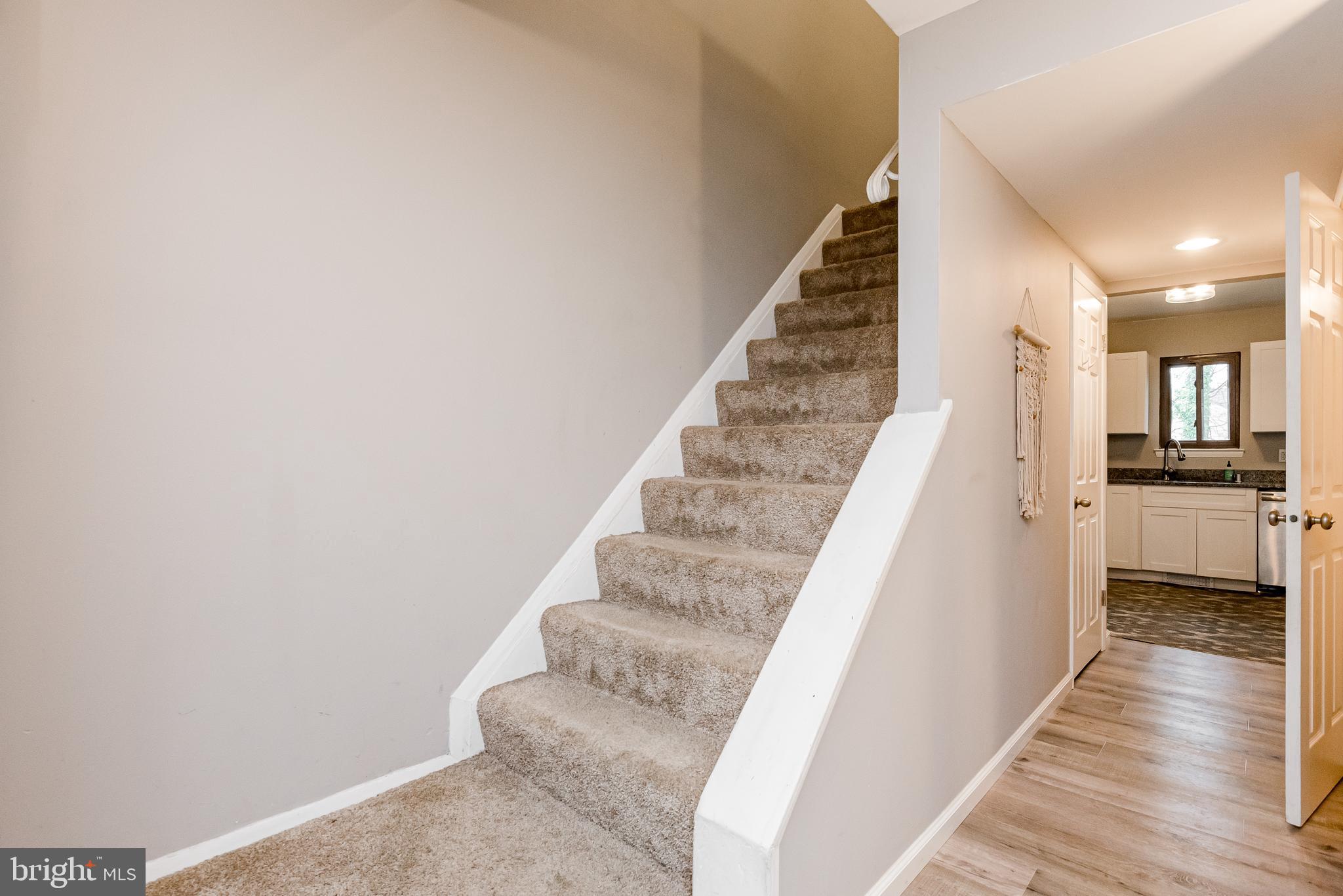 KIMBERLY WOODS VILLAGE - Residential