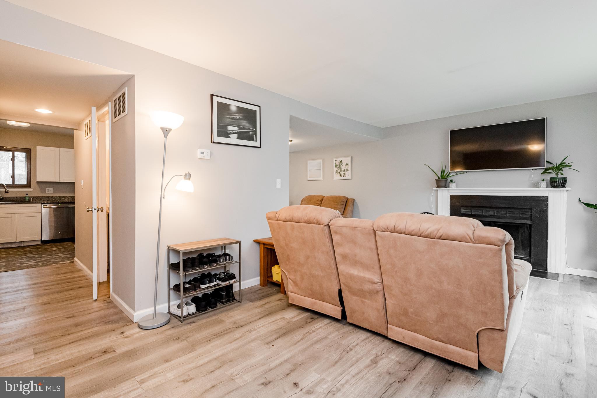 KIMBERLY WOODS VILLAGE - Residential