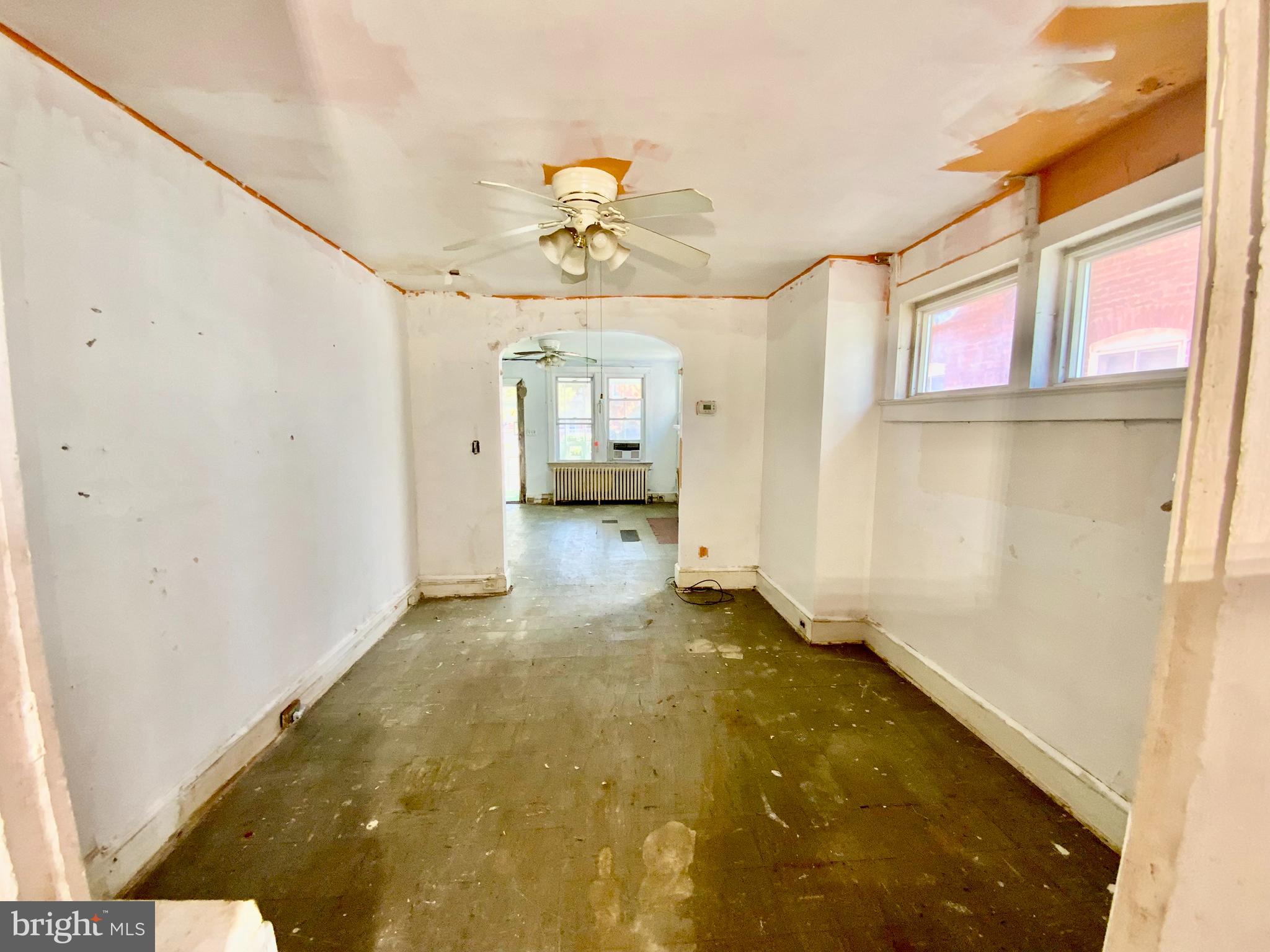 1828 NEWTON STREET NE