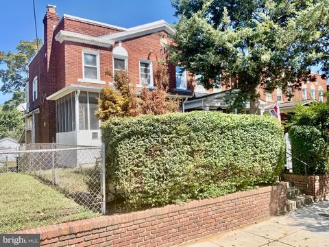 1828 NEWTON STREET NE WASHINGTON DC 20018