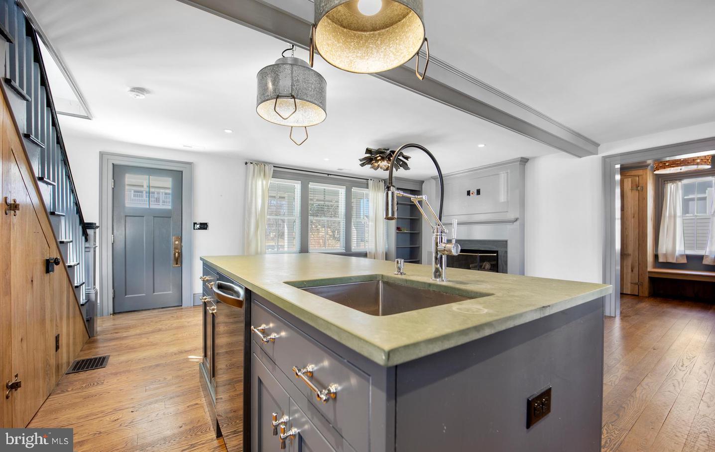 AVONDALE - Residential