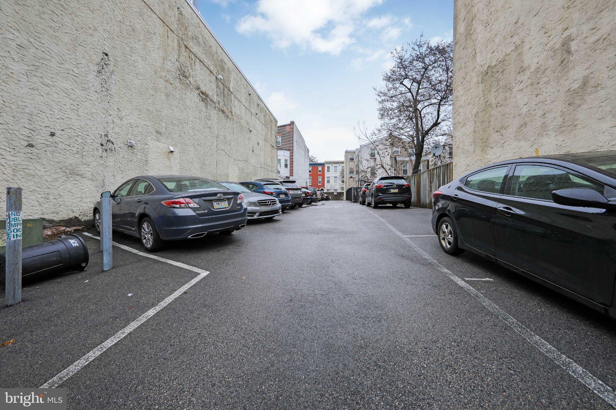 1705 GREEN STREET 11 1707B