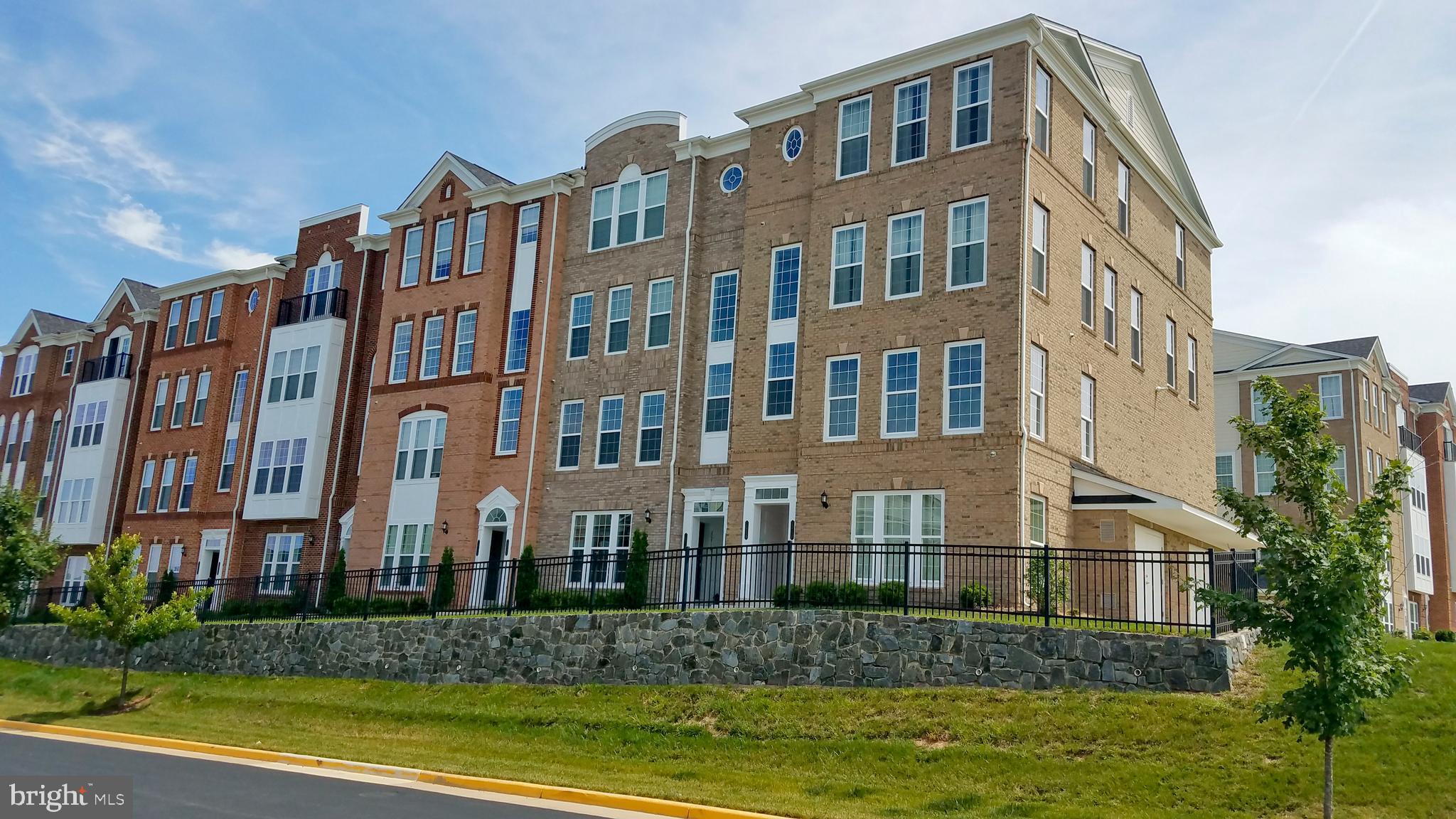 TOWNES AT GOOSE CREEK VILLAGE - Residential