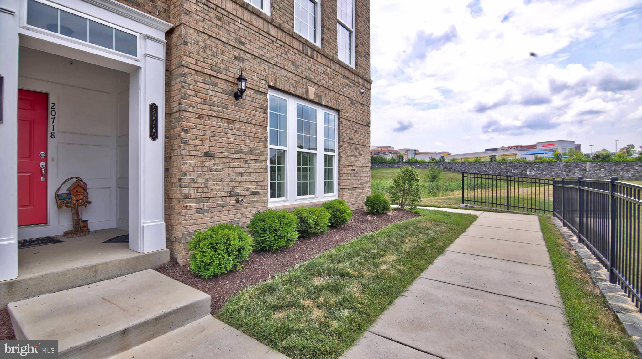 TOWNES AT GOOSE CREEK VILLAGE - Residential