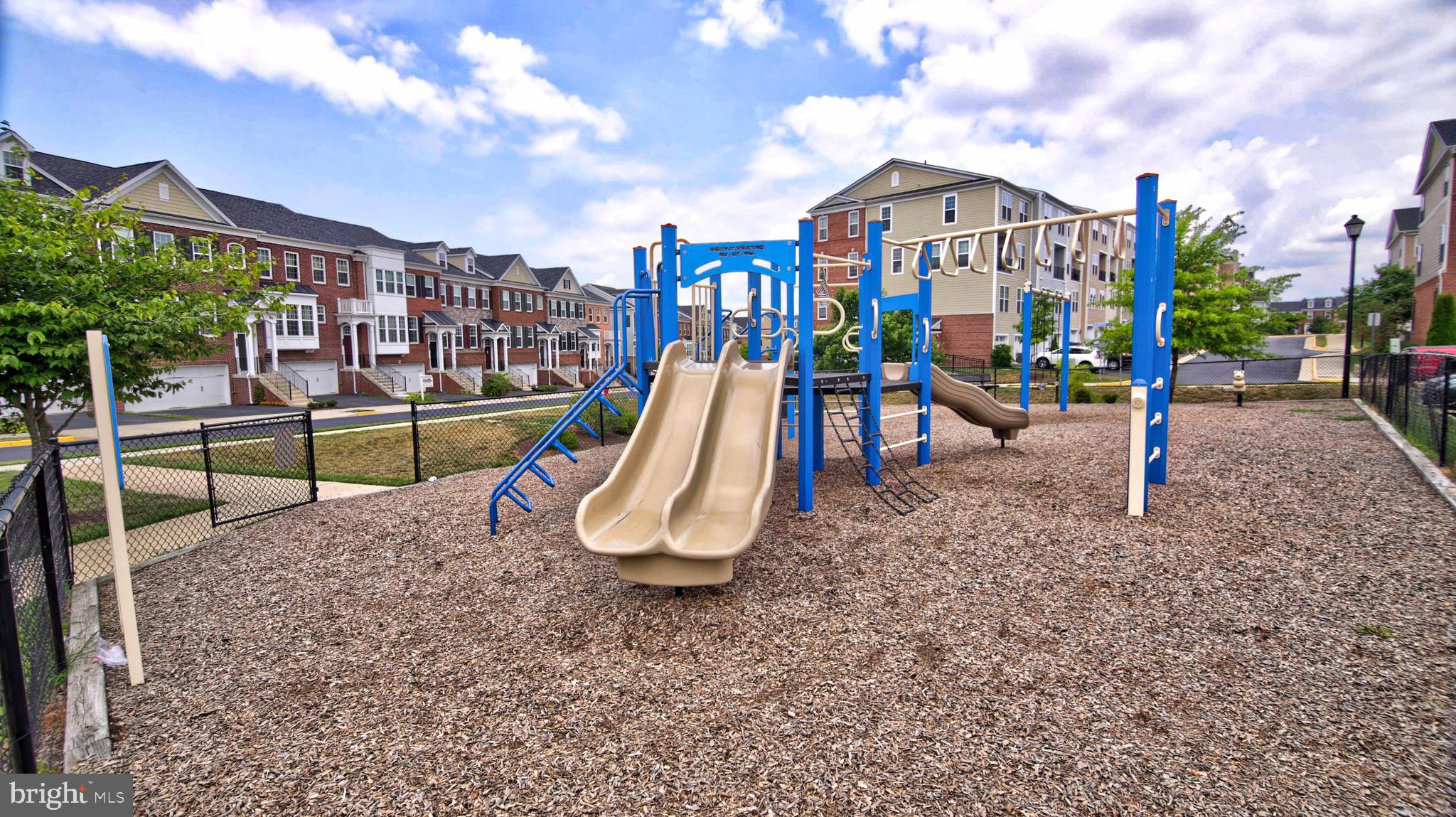 TOWNES AT GOOSE CREEK VILLAGE - Residential