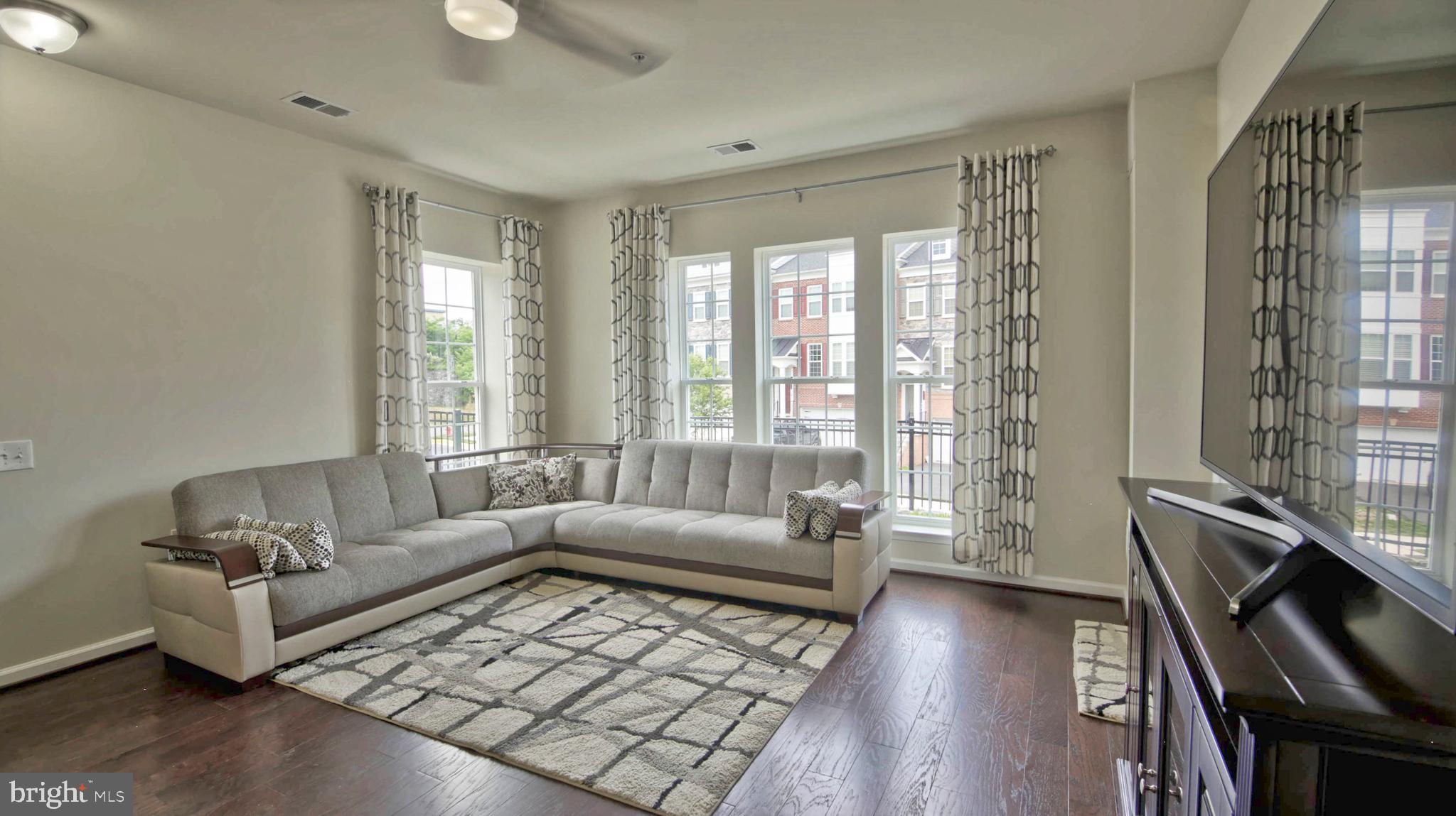 TOWNES AT GOOSE CREEK VILLAGE - Residential