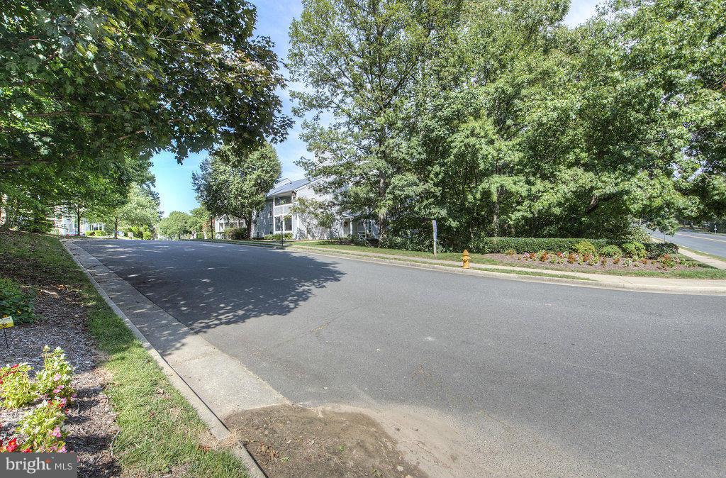 VININGS CONDO - Residential