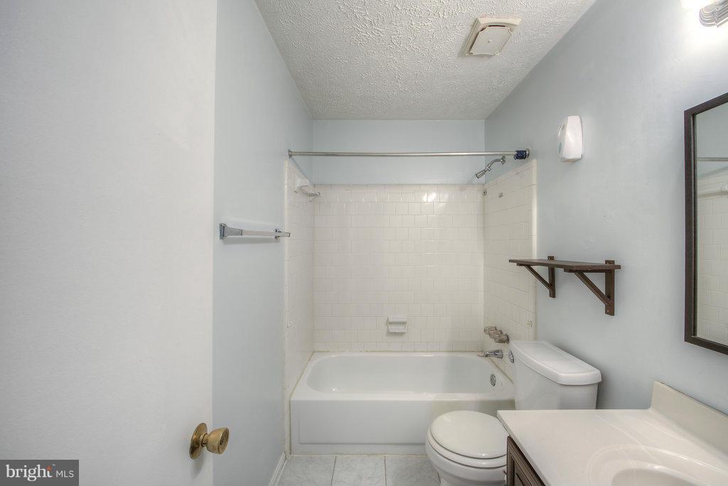 VININGS CONDO - Residential