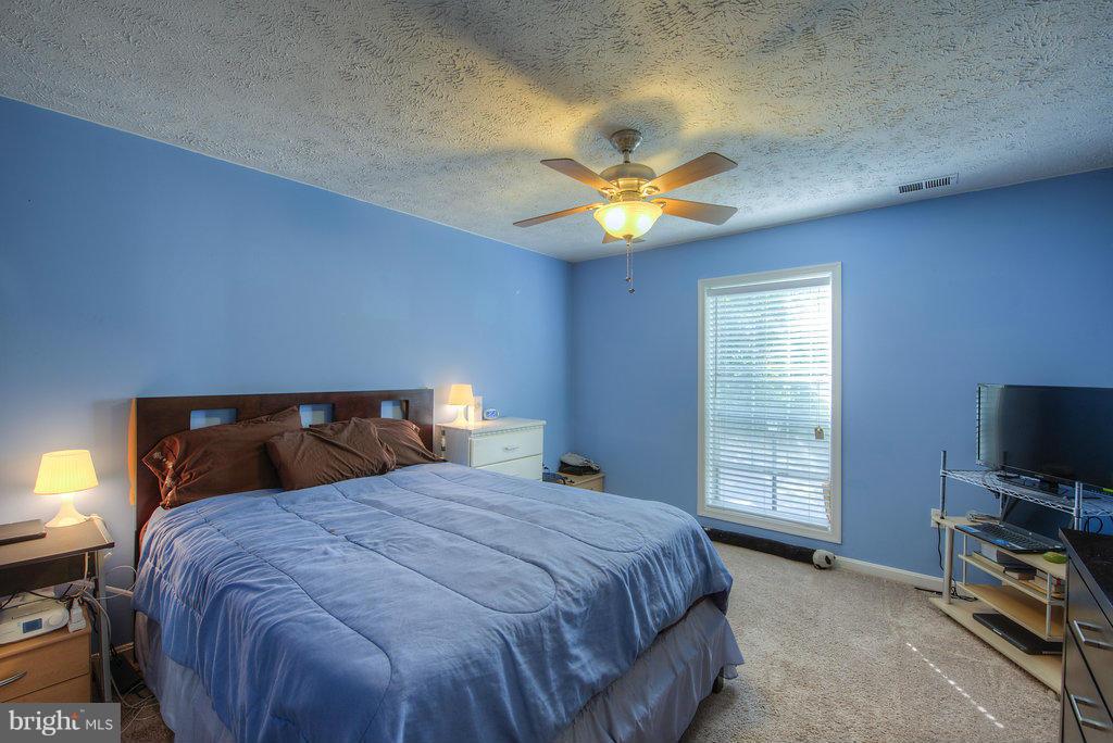 VININGS CONDO - Residential