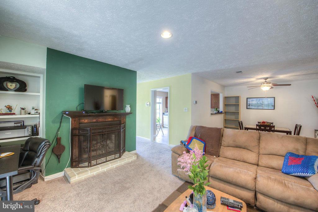 VININGS CONDO - Residential