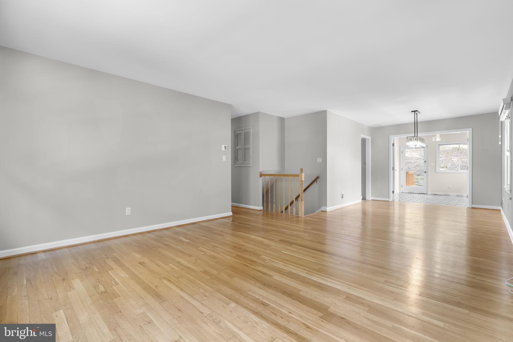 822 LOXFORD TERRACE