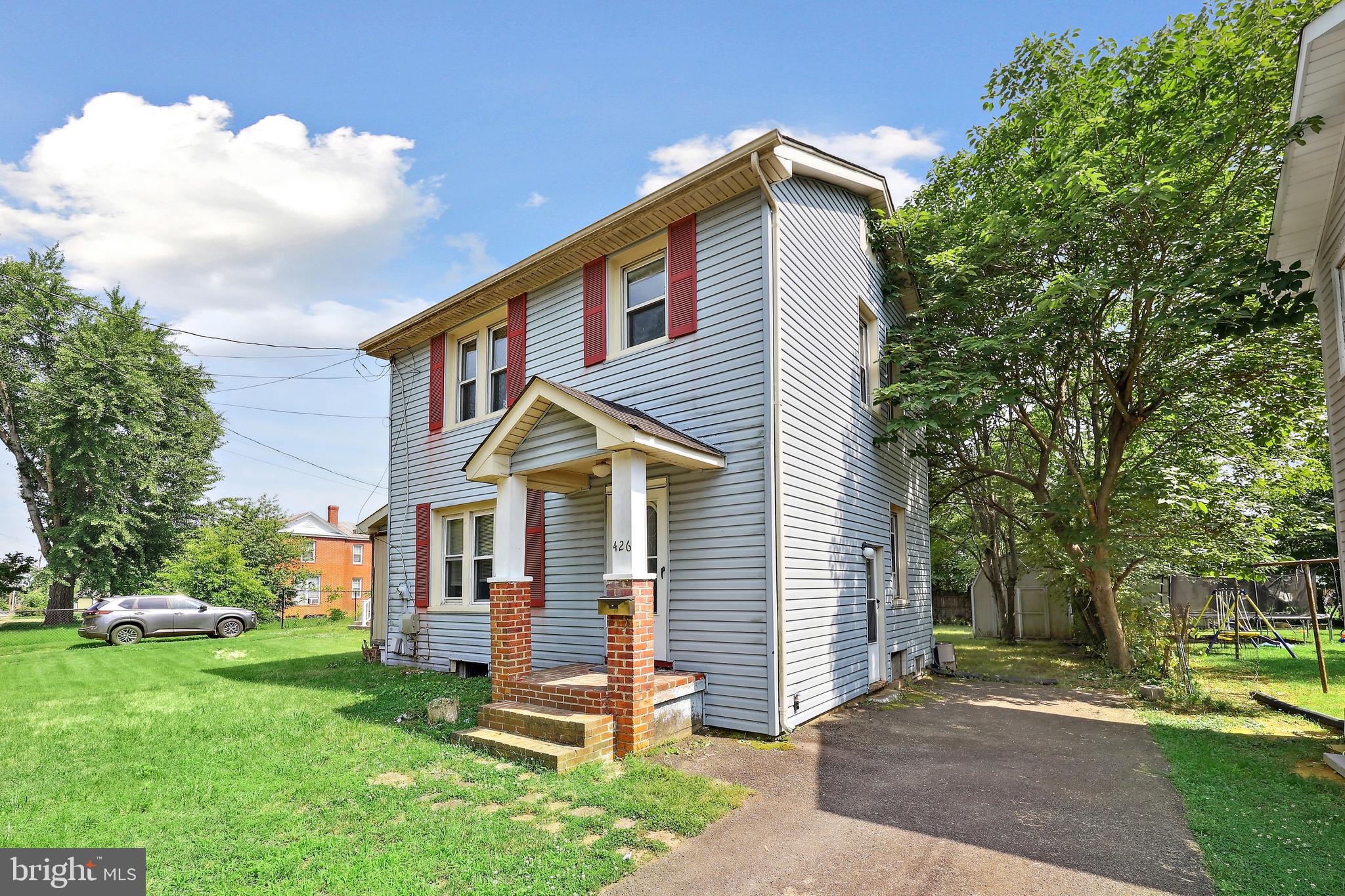426 SUMMIT STREET