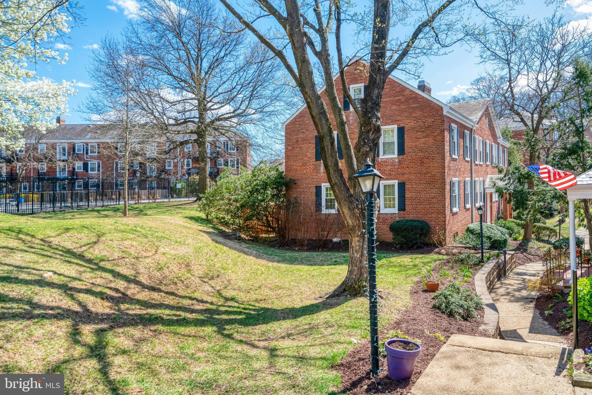 FAIRLINGTON VILLAGES - Residential
