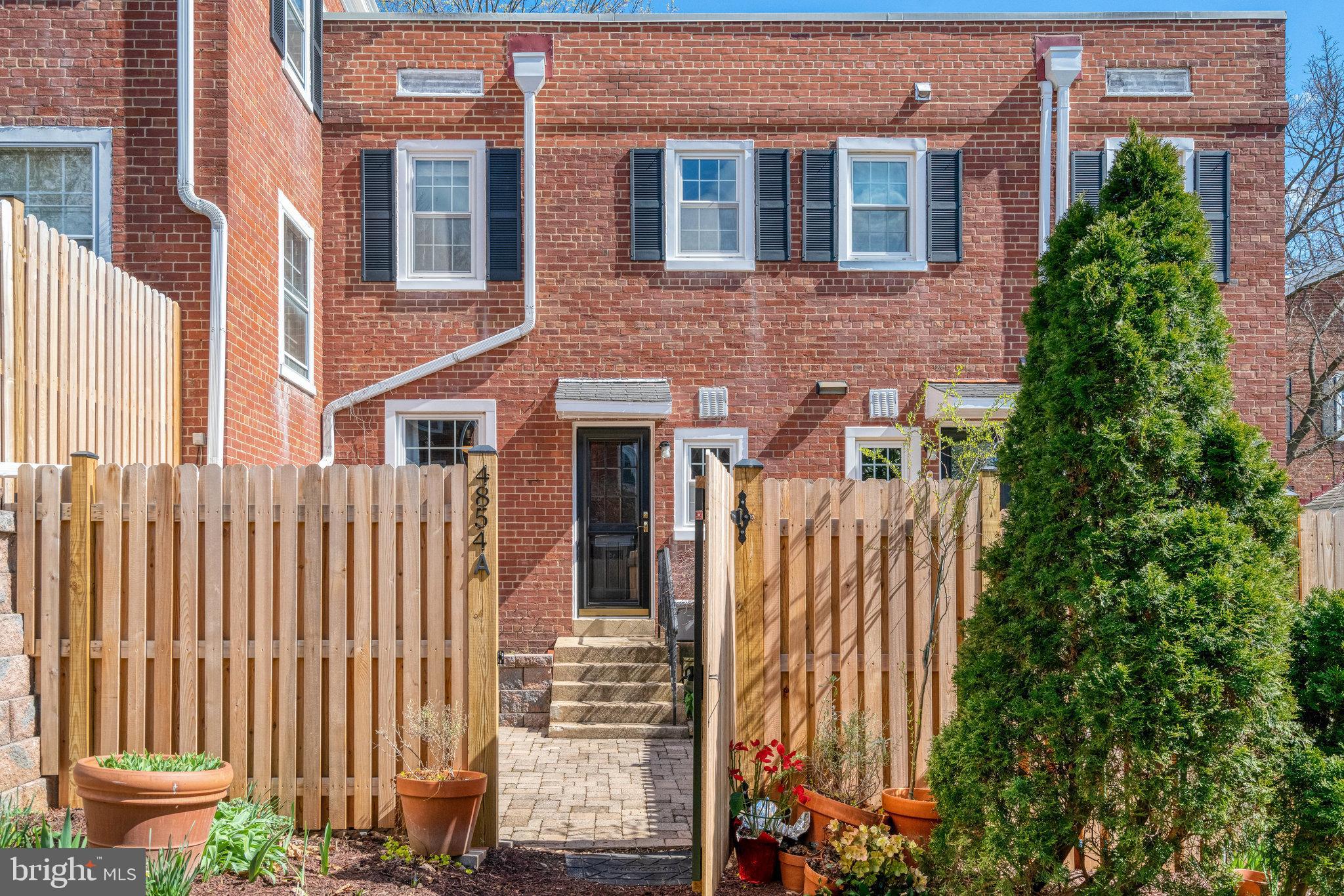 FAIRLINGTON VILLAGES - Residential