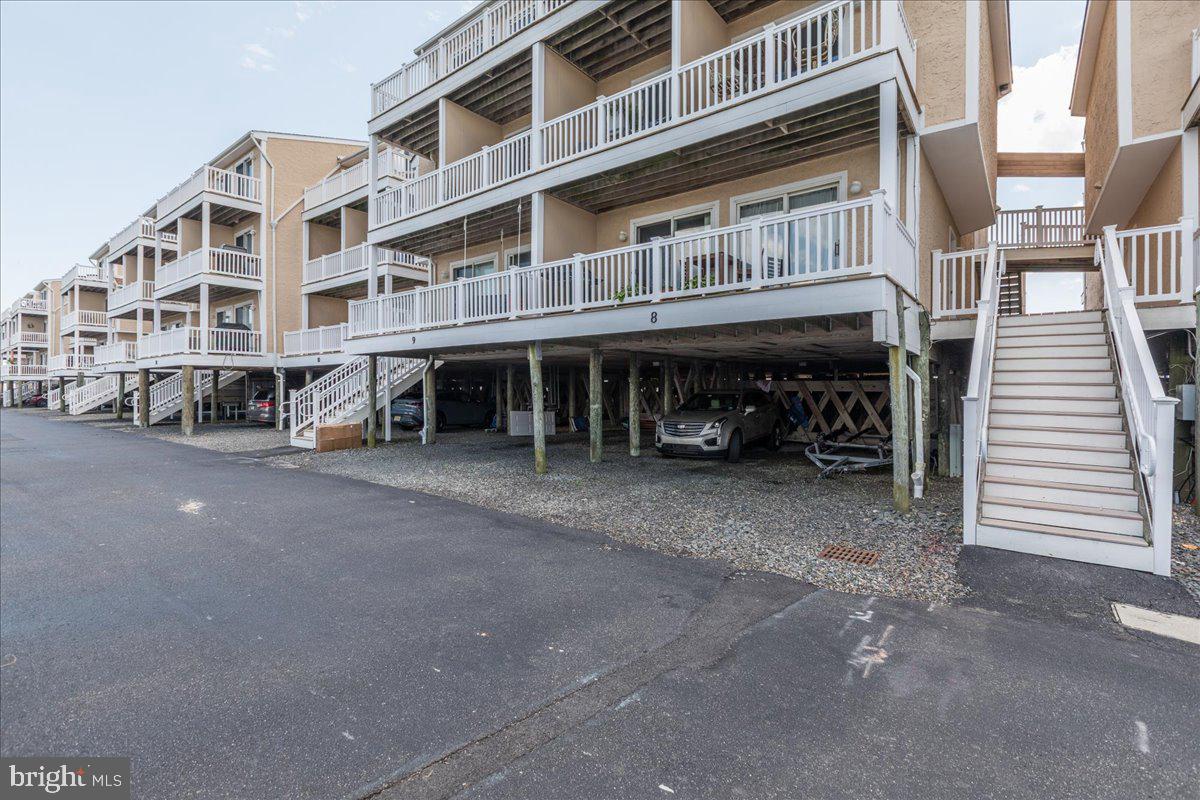 401 BAY SHORE DRIVE 8B