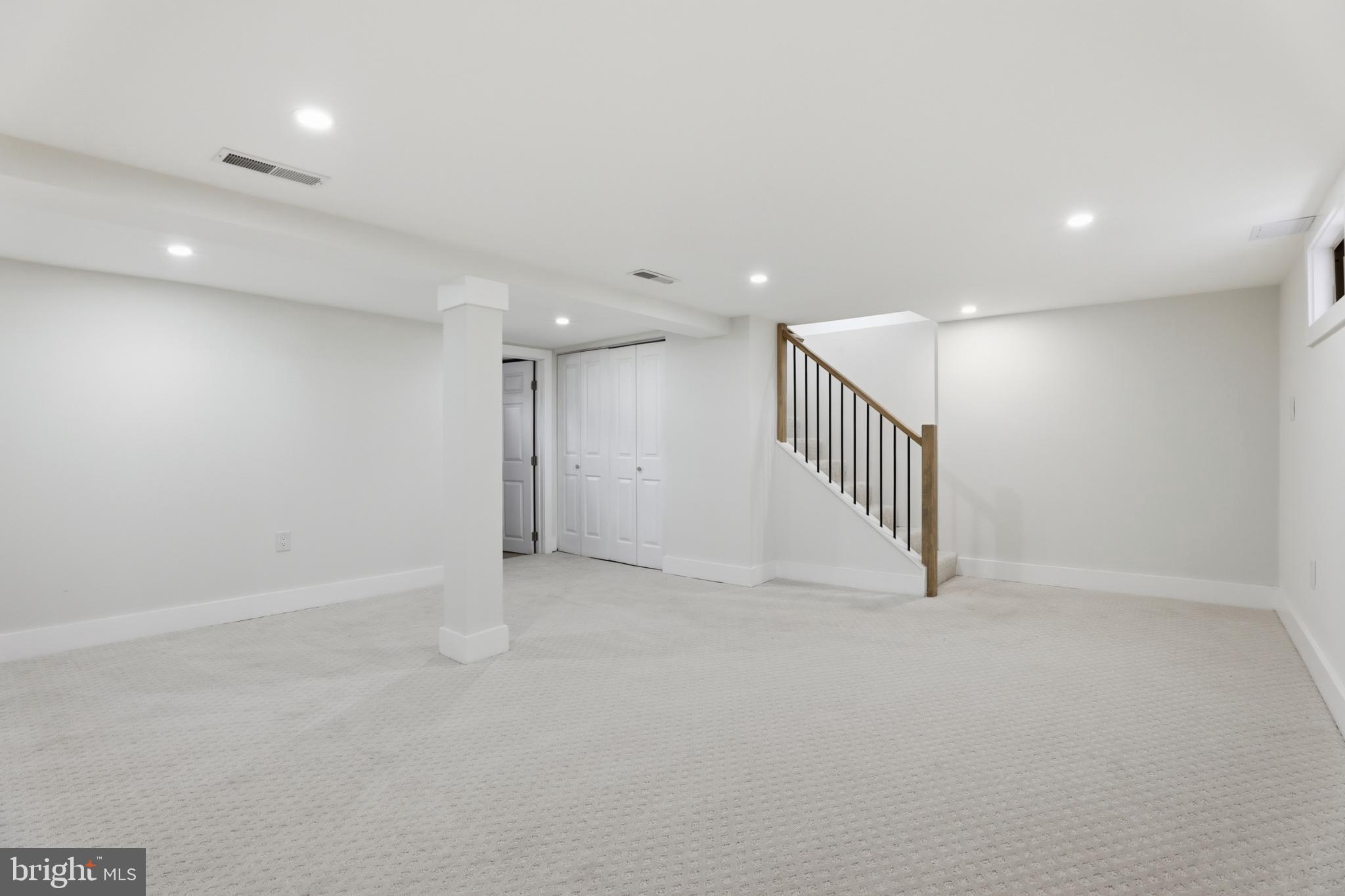 LANDOVER HILLS - Residential