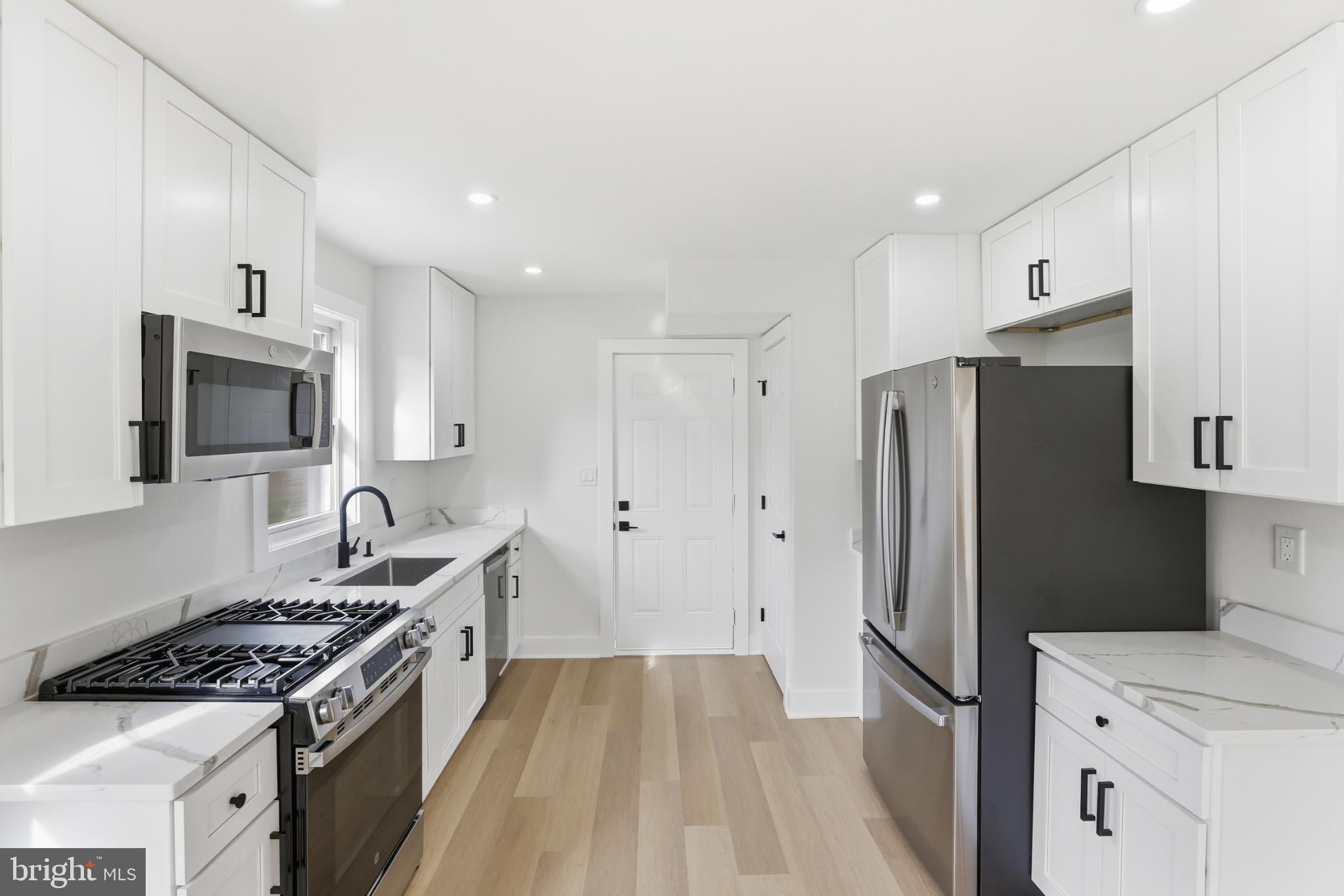 LANDOVER HILLS - Residential