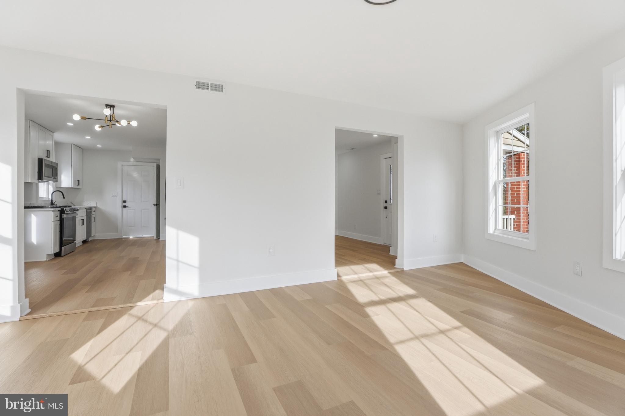 LANDOVER HILLS - Residential