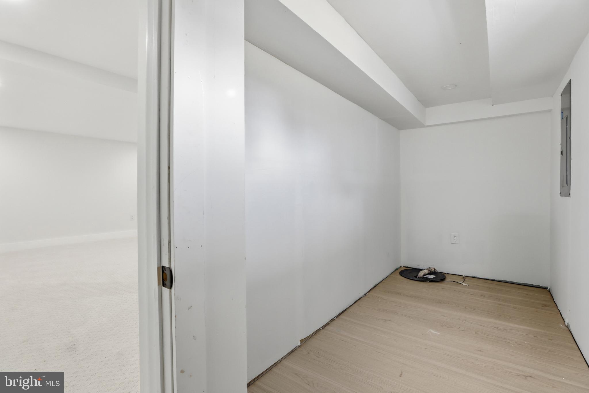 LANDOVER HILLS - Residential