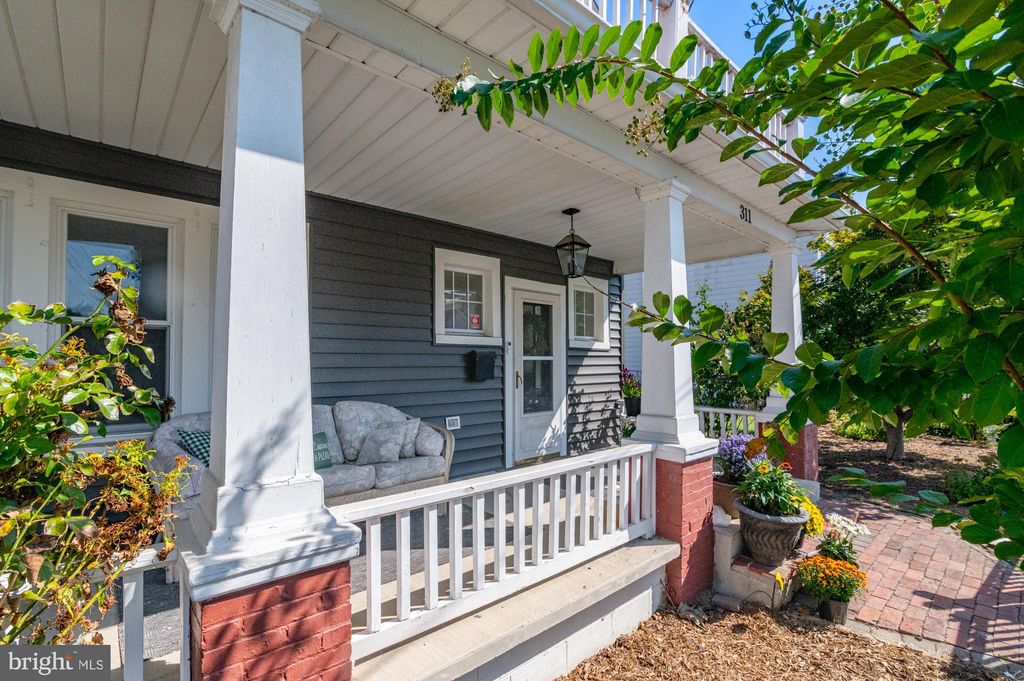 Photo of 311 Brunswick Street, BRUNSWICK, MD 21716 (MLS # MDFR2073008)