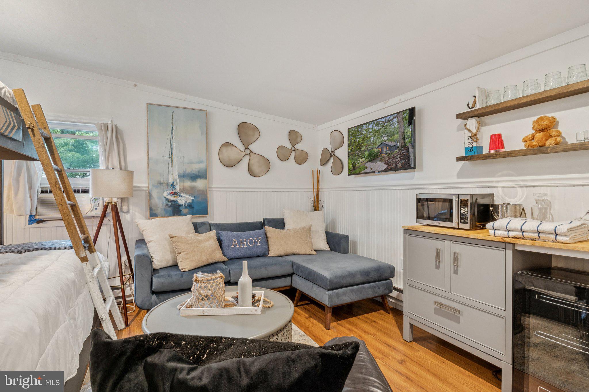 EDGEWATER BEACH - Residential