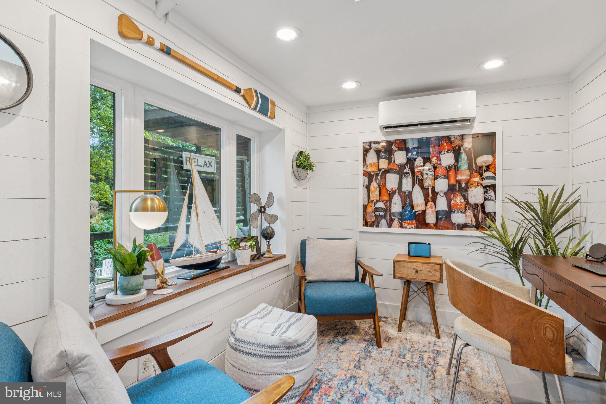 EDGEWATER BEACH - Residential