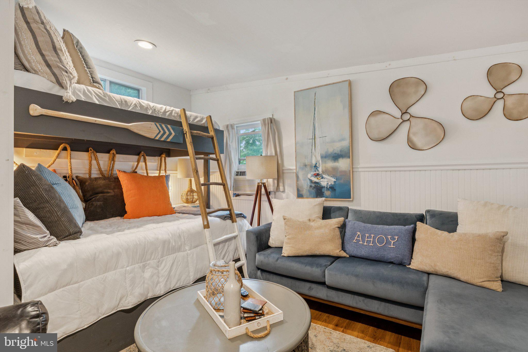 EDGEWATER BEACH - Residential