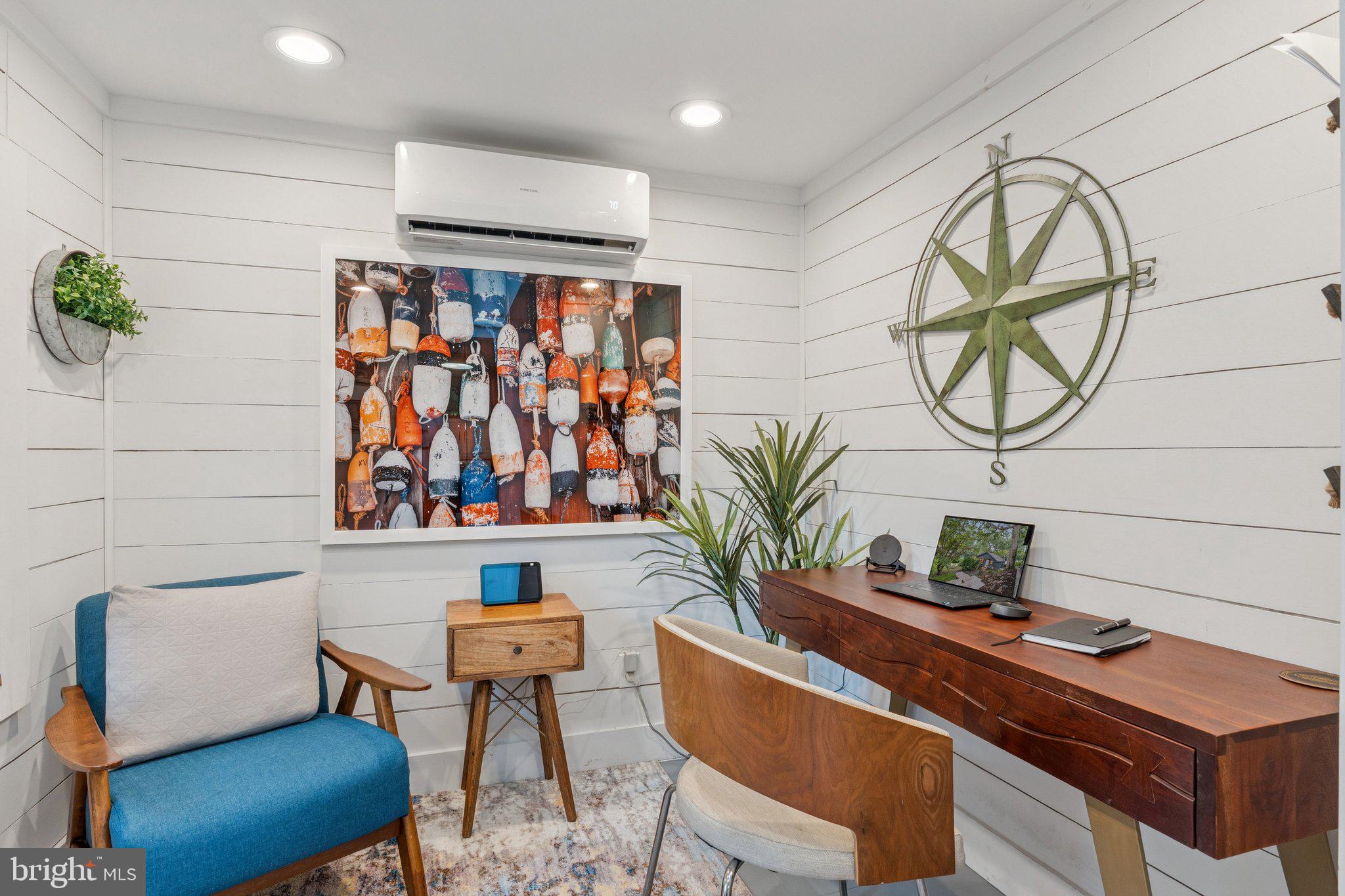 EDGEWATER BEACH - Residential