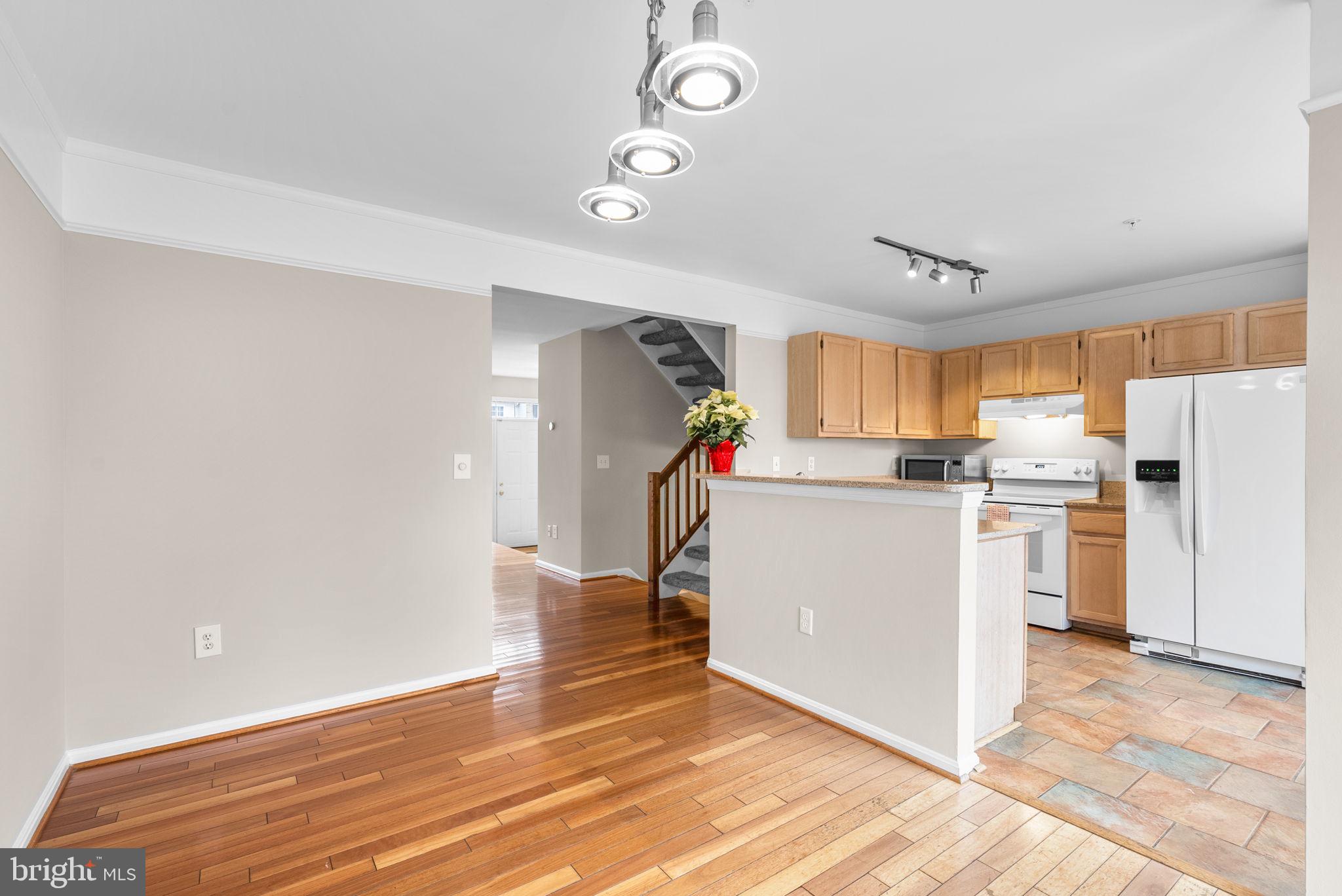 BEECHWOOD HILL - Residential