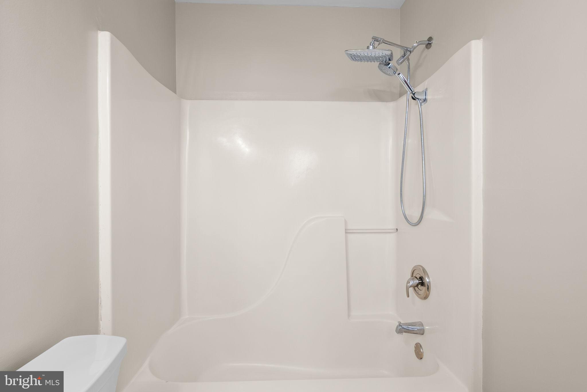 BEECHWOOD HILL - Residential