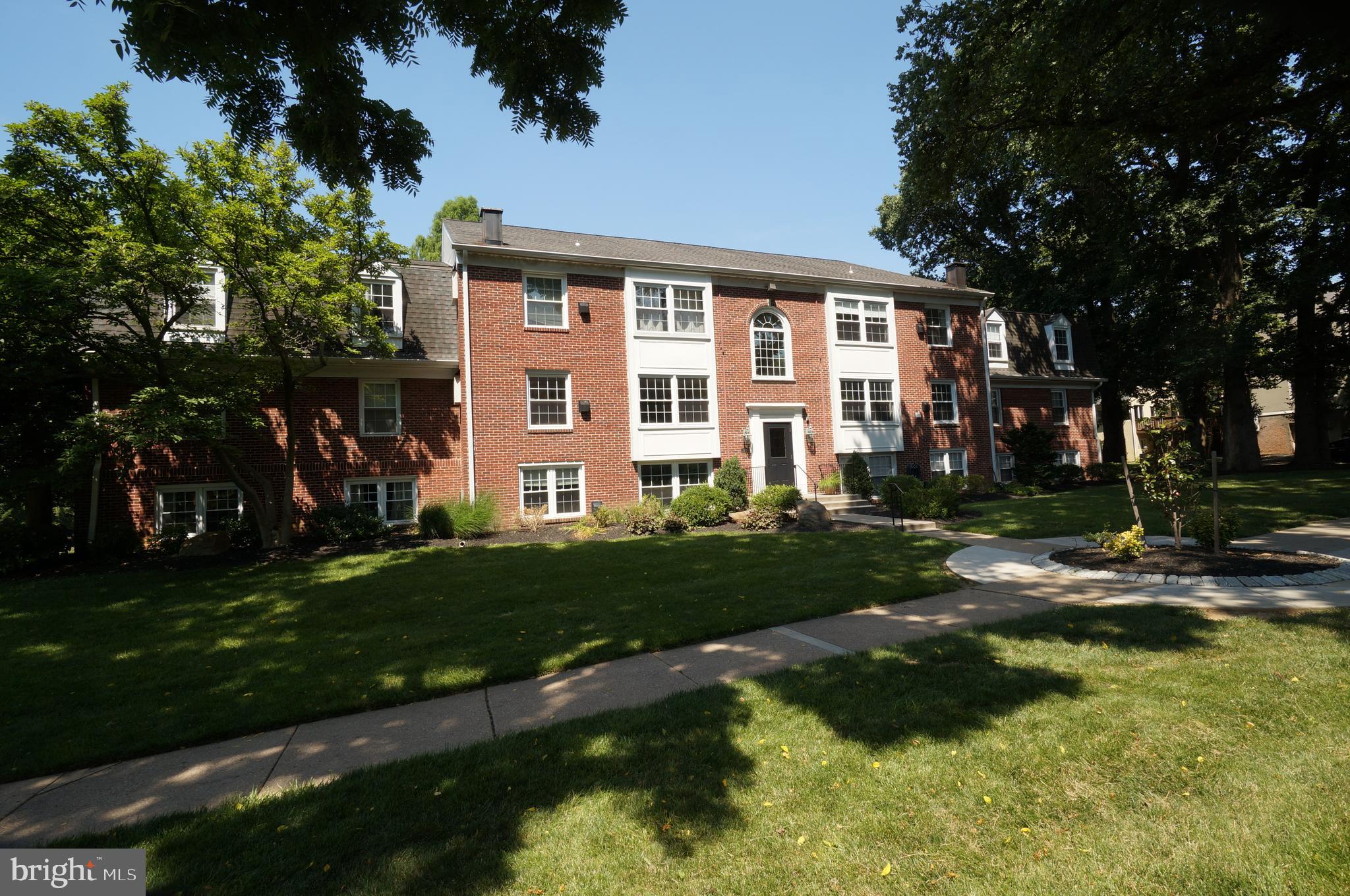 VILLAGES AT HOMELAND - Residential Lease