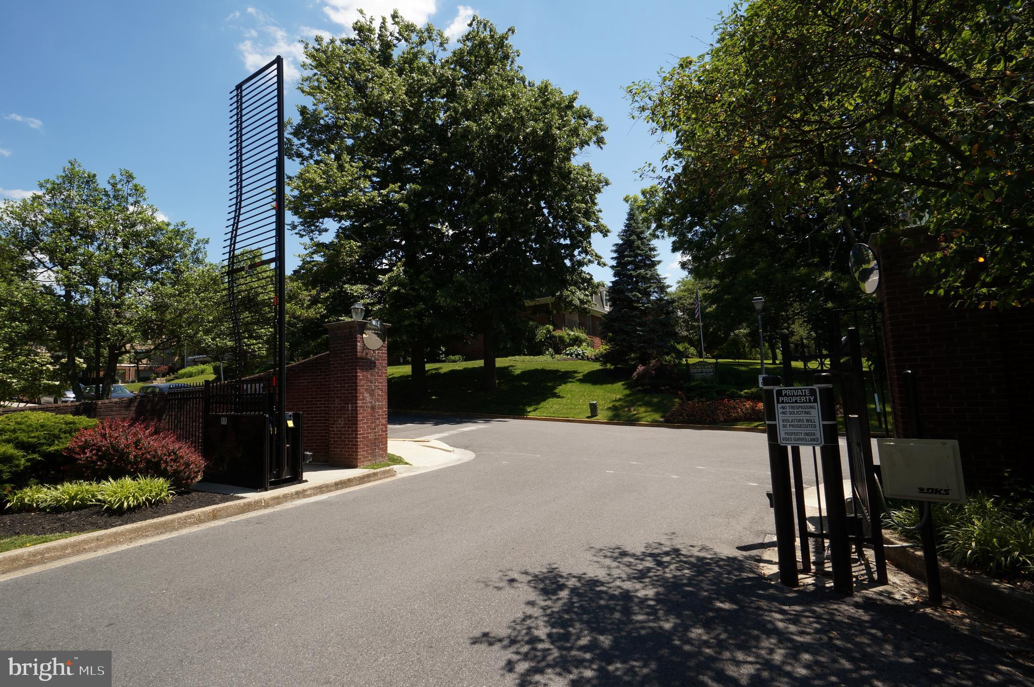 VILLAGES AT HOMELAND - Residential Lease