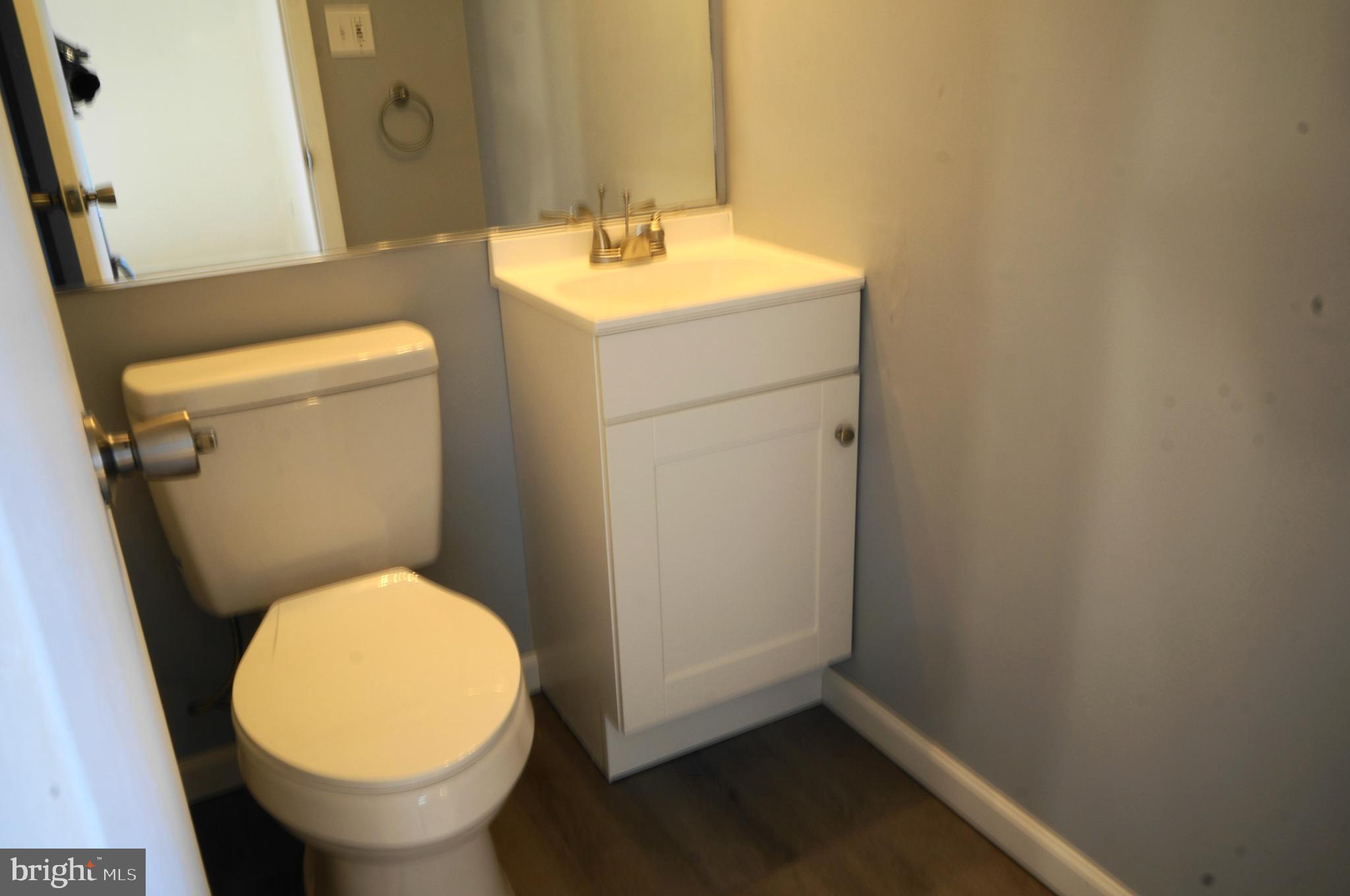 VILLAGES AT HOMELAND - Residential Lease