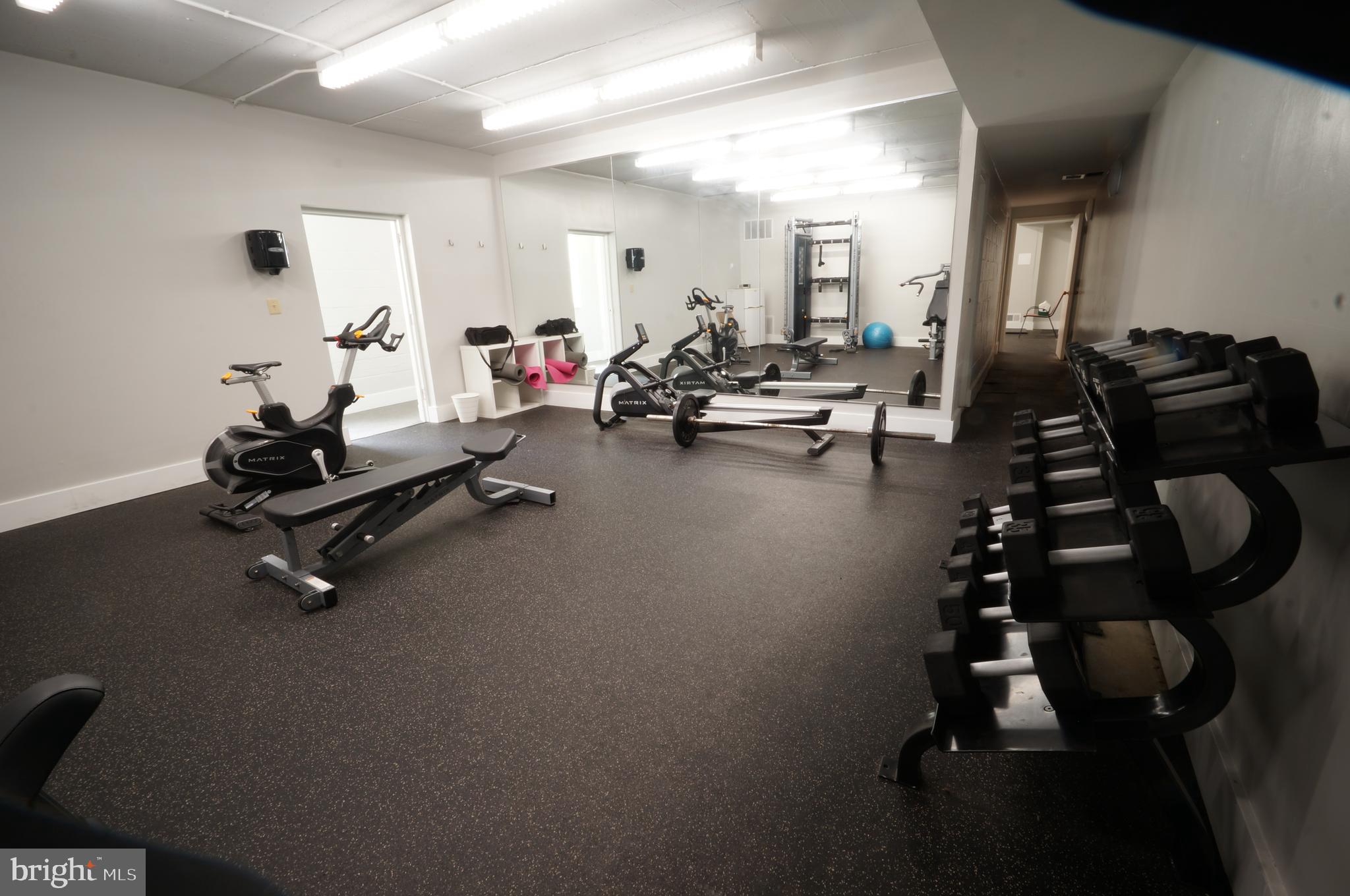 VILLAGES AT HOMELAND - Residential Lease