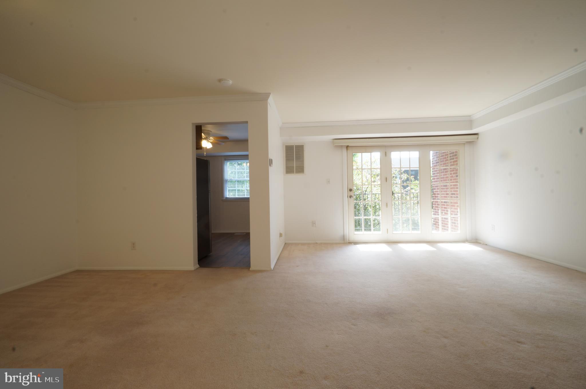 VILLAGES AT HOMELAND - Residential Lease