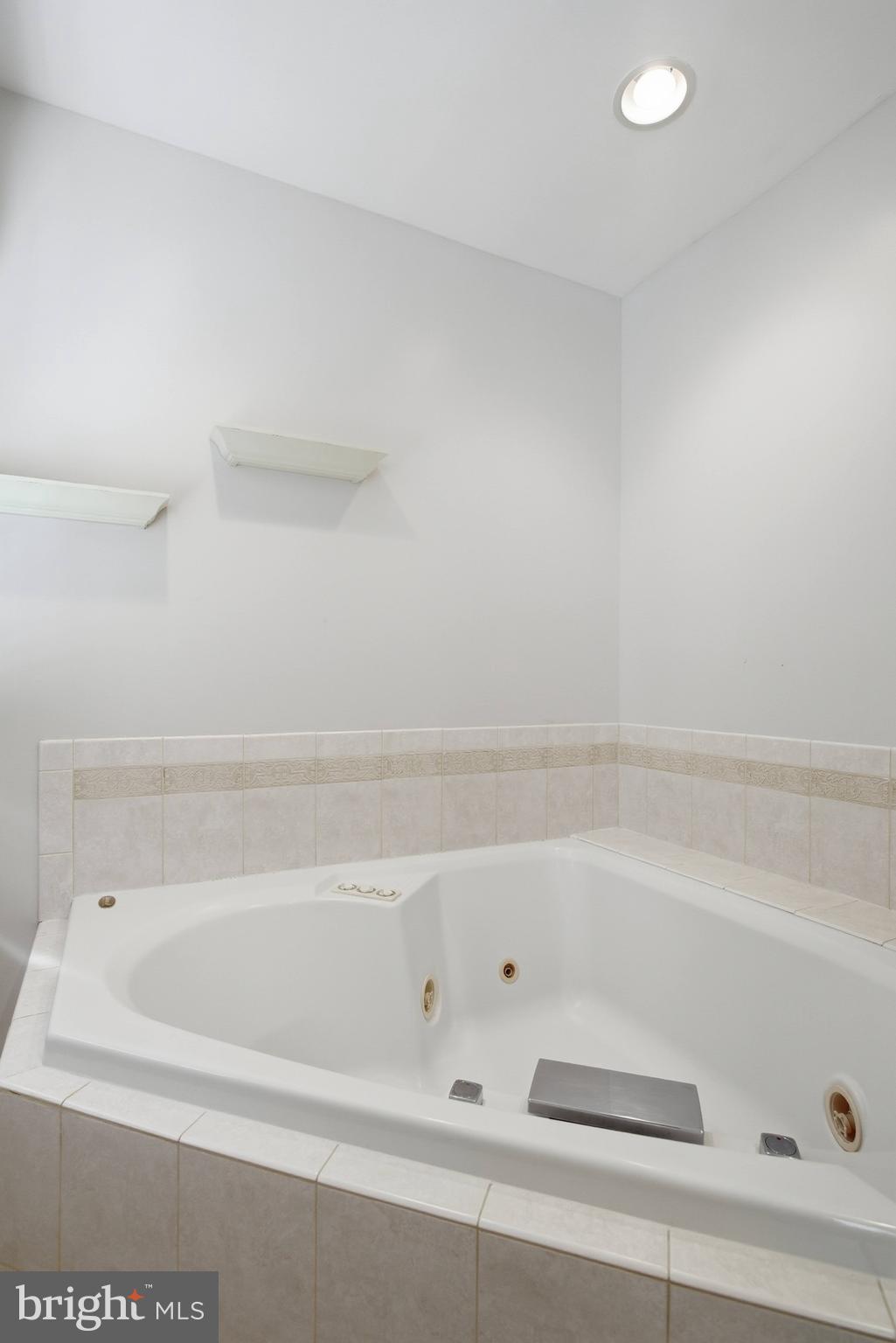 MANTUA - Residential Lease