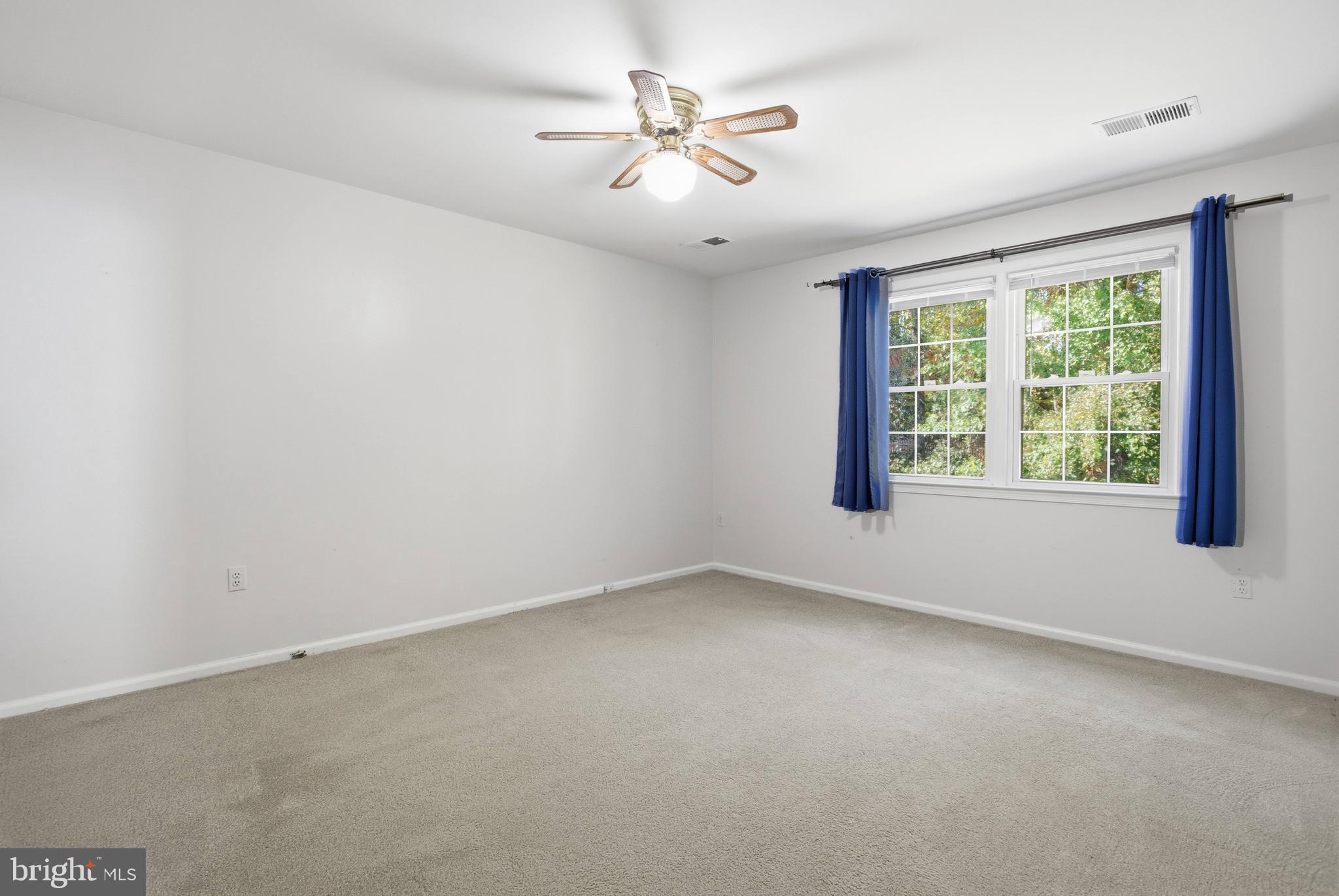 MANTUA - Residential Lease