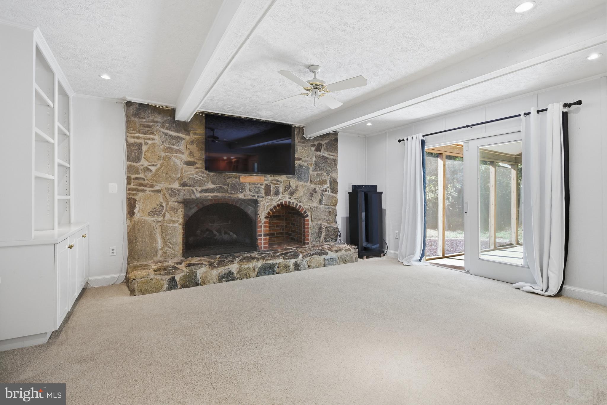 MANTUA - Residential Lease