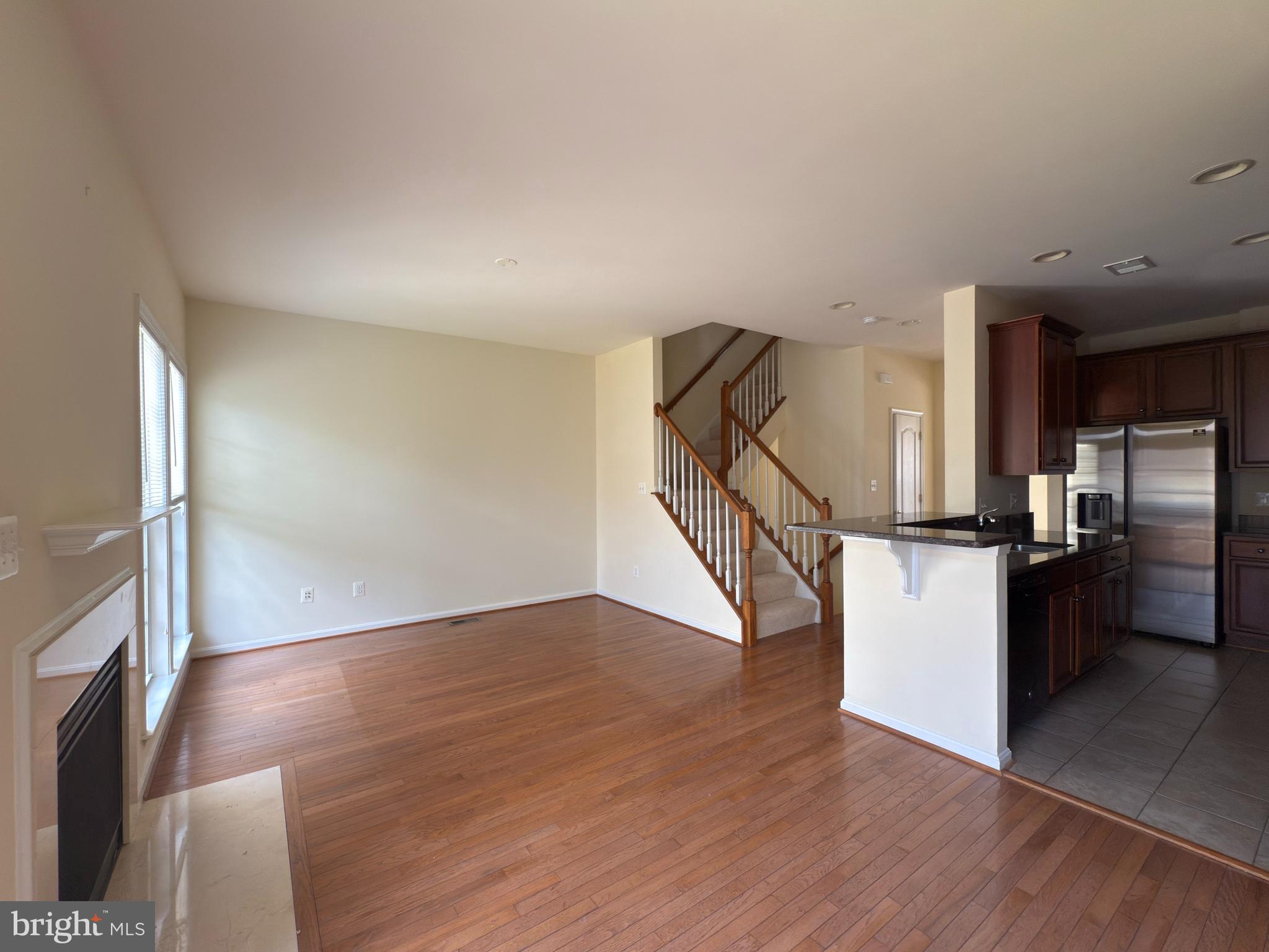 BROADLANDS SOUTH - Residential Lease