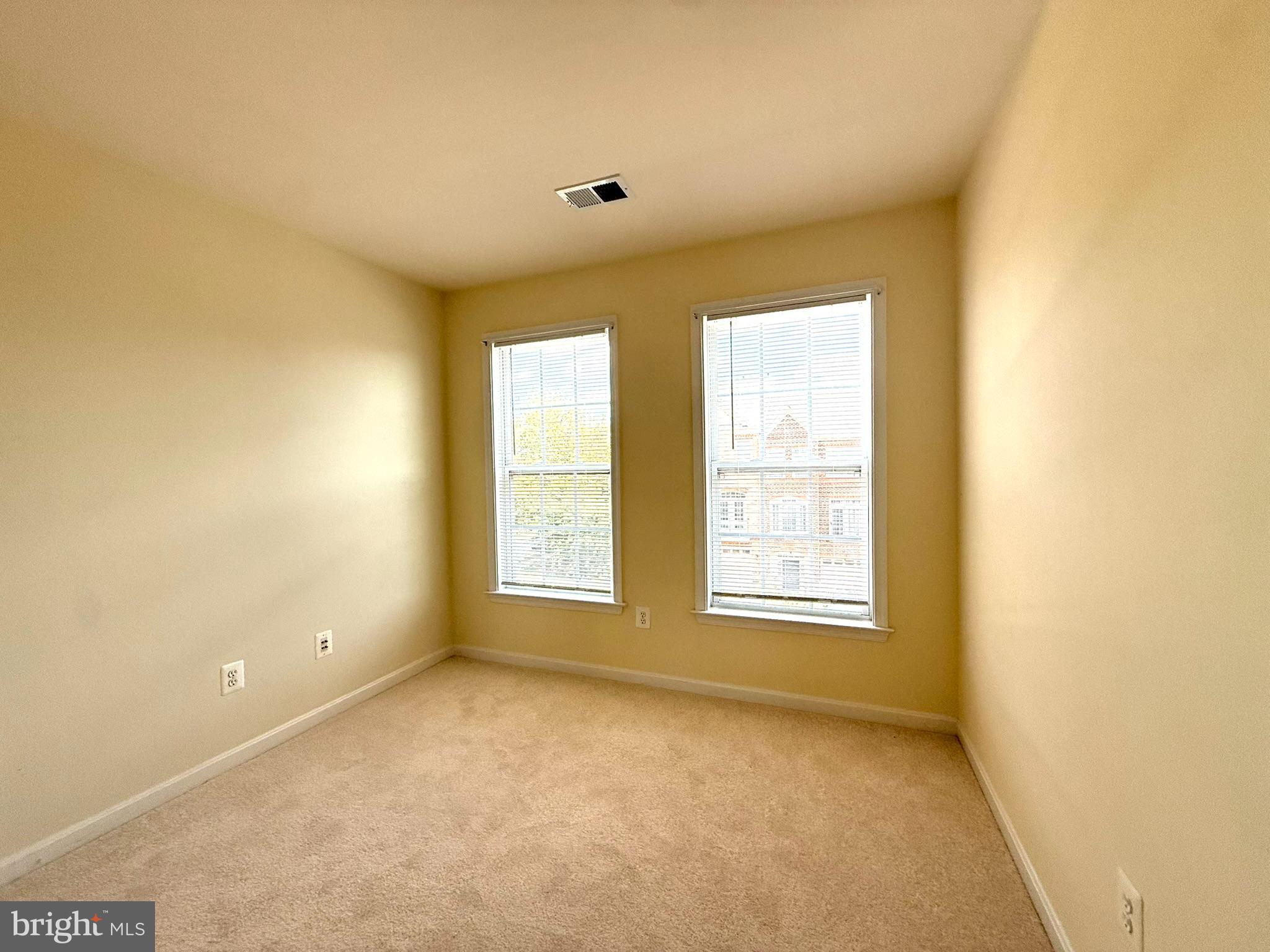 BROADLANDS SOUTH - Residential Lease