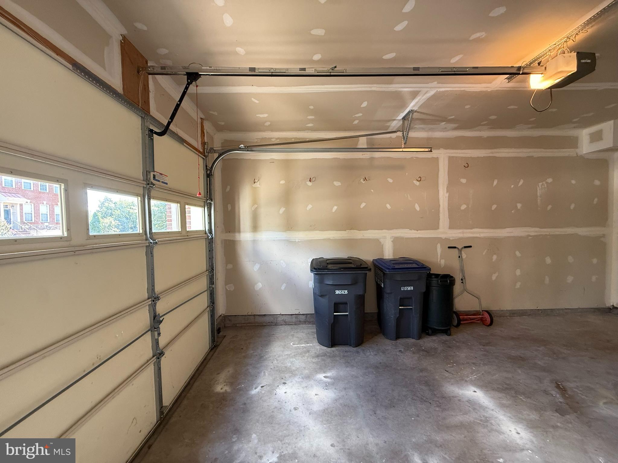 BROADLANDS SOUTH - Residential Lease