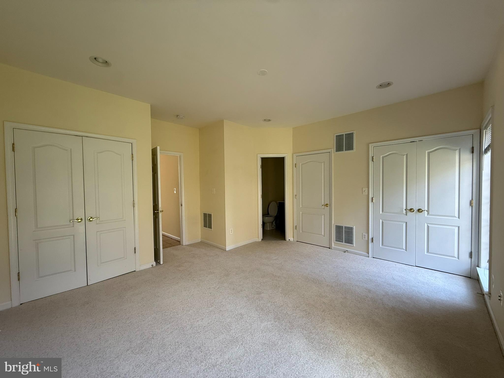 BROADLANDS SOUTH - Residential Lease