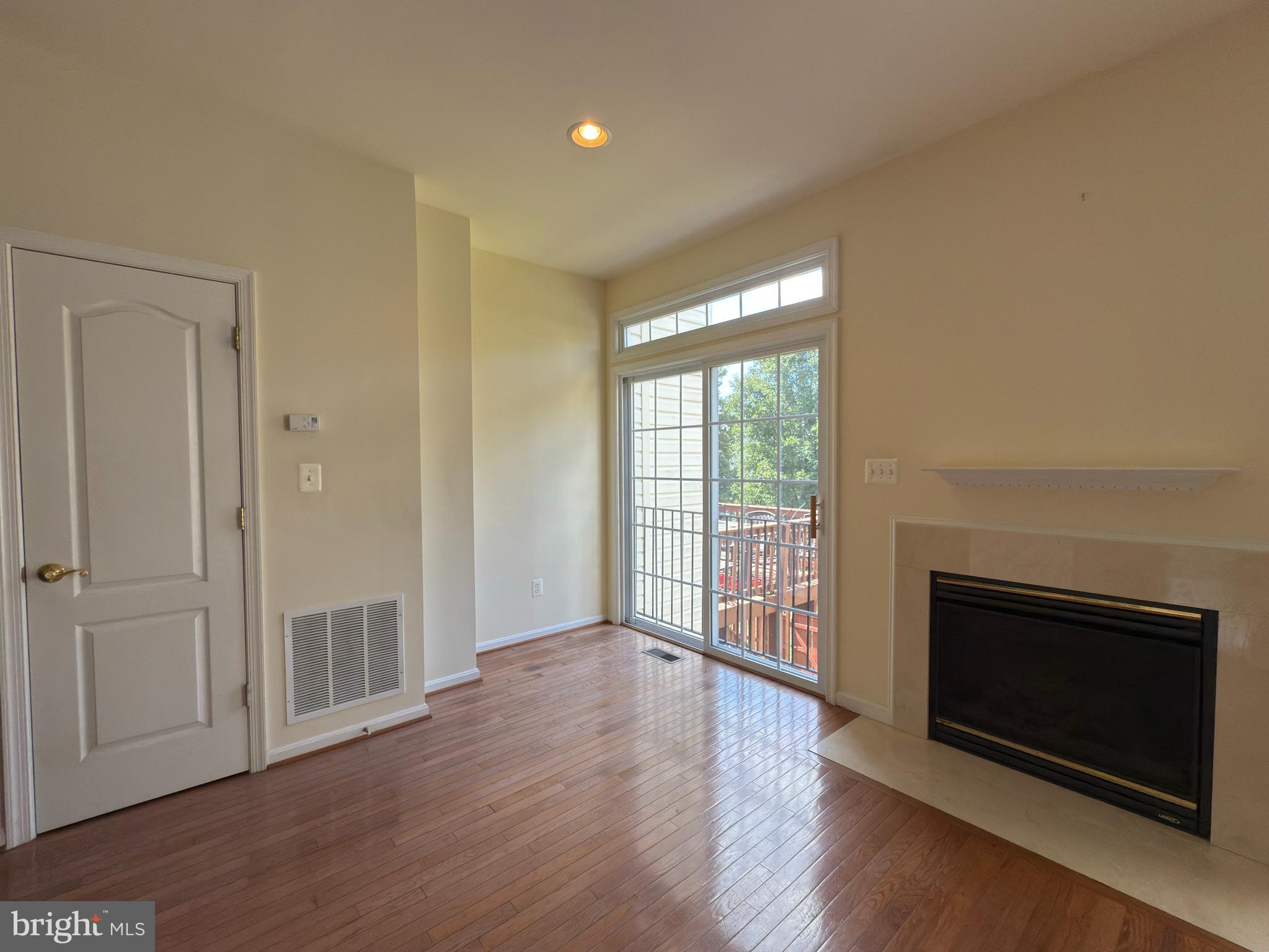 BROADLANDS SOUTH - Residential Lease