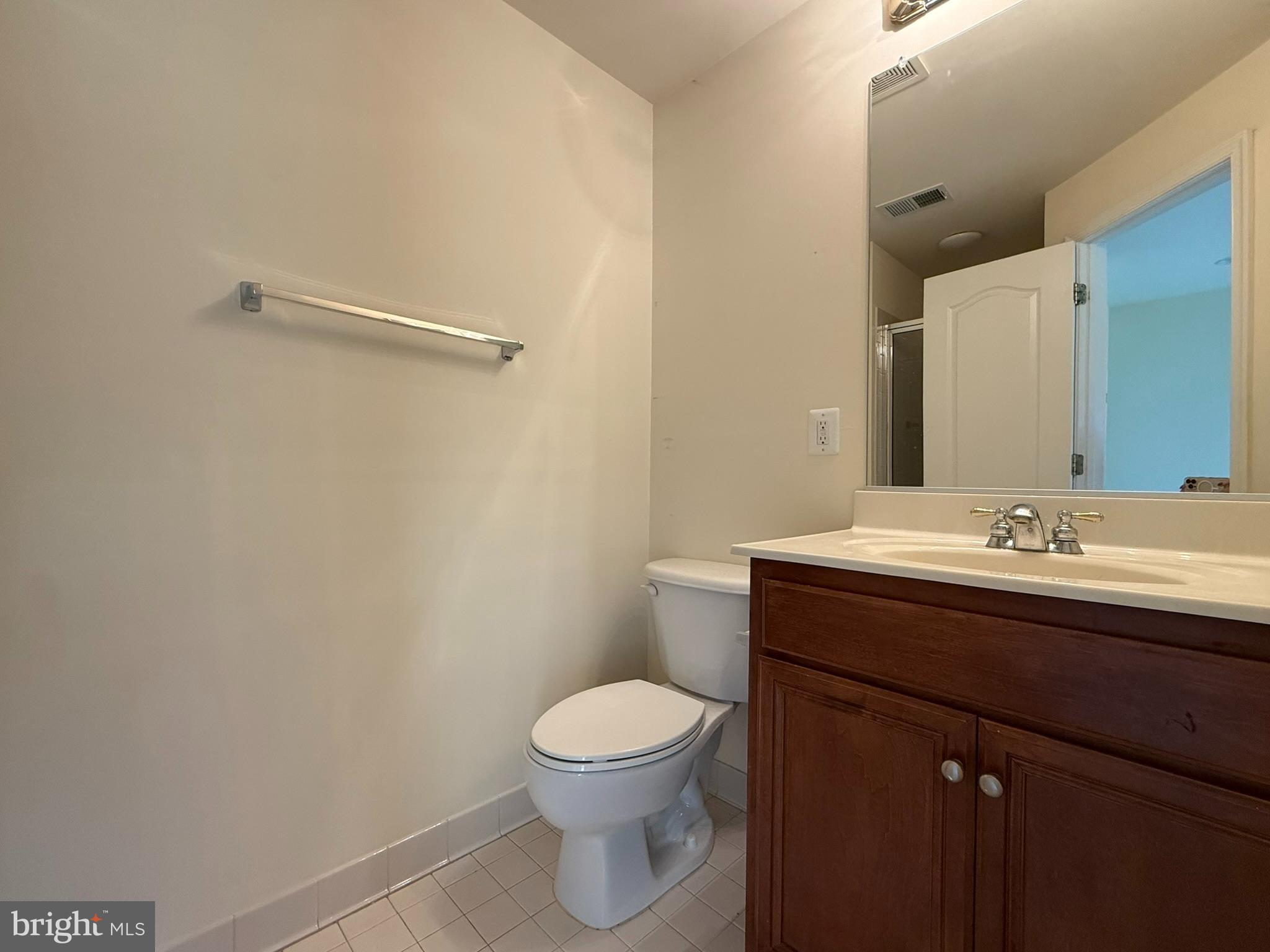 BROADLANDS SOUTH - Residential Lease