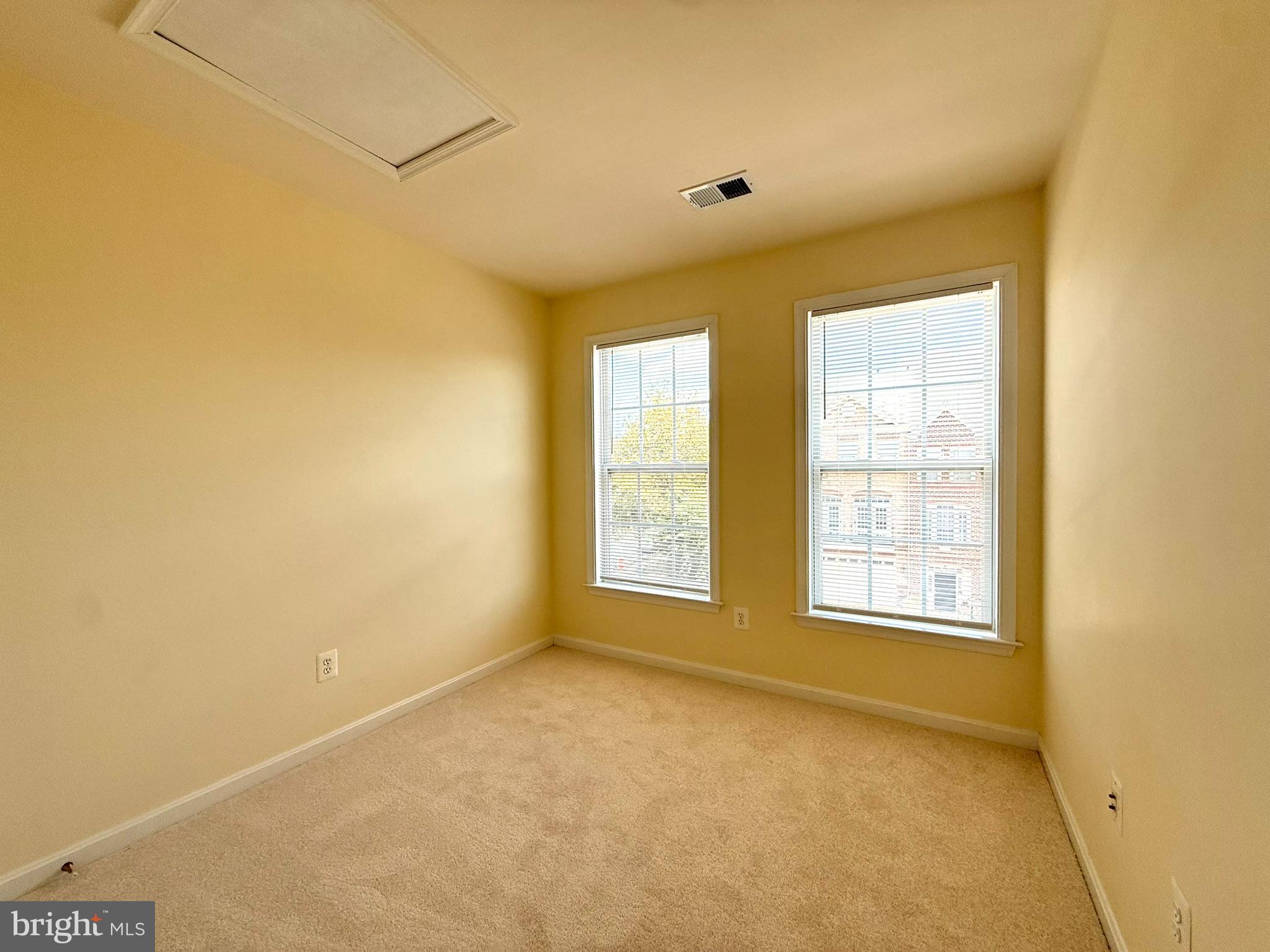 BROADLANDS SOUTH - Residential Lease