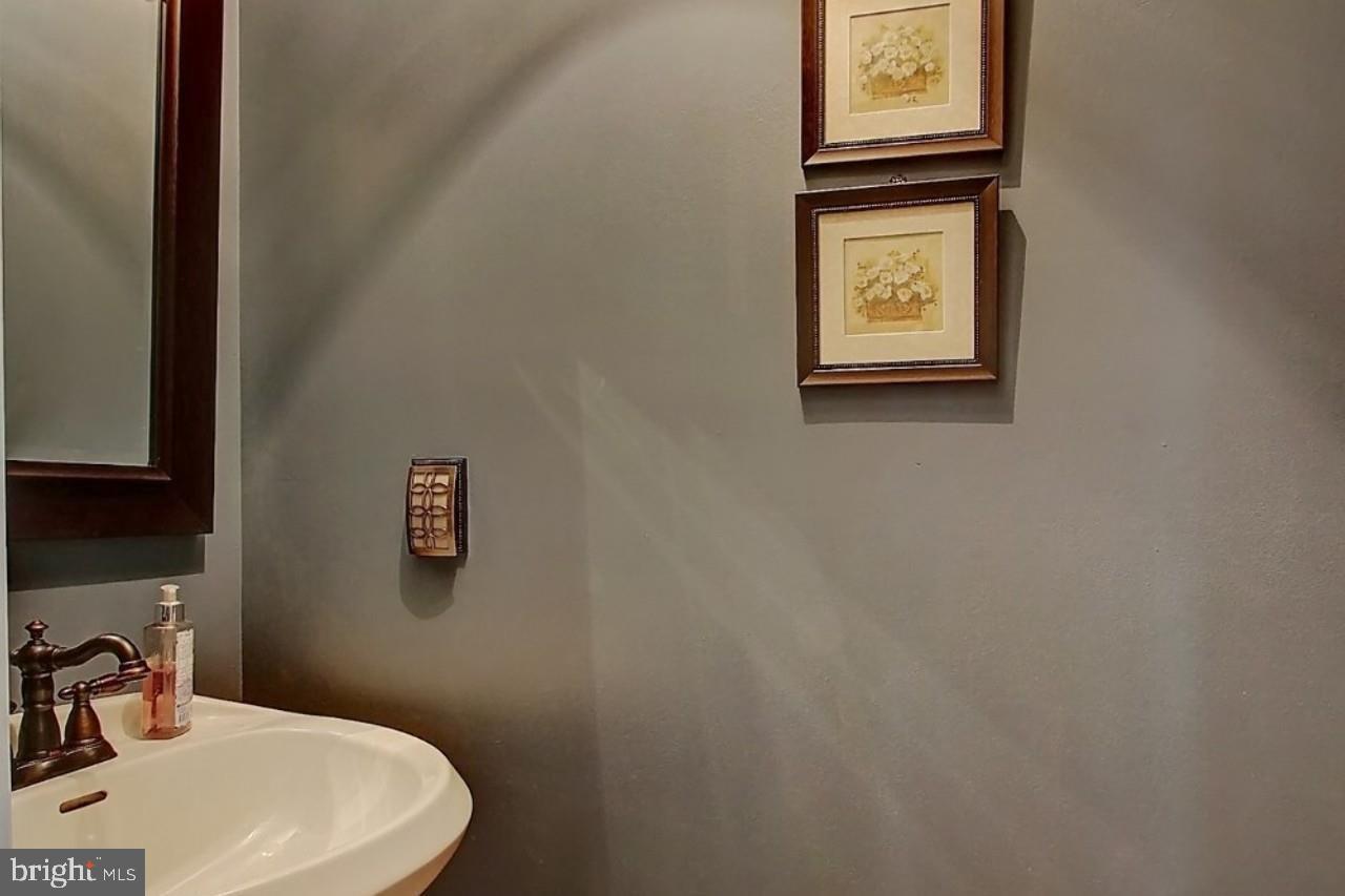 CHESTNUT RIDGE - Residential