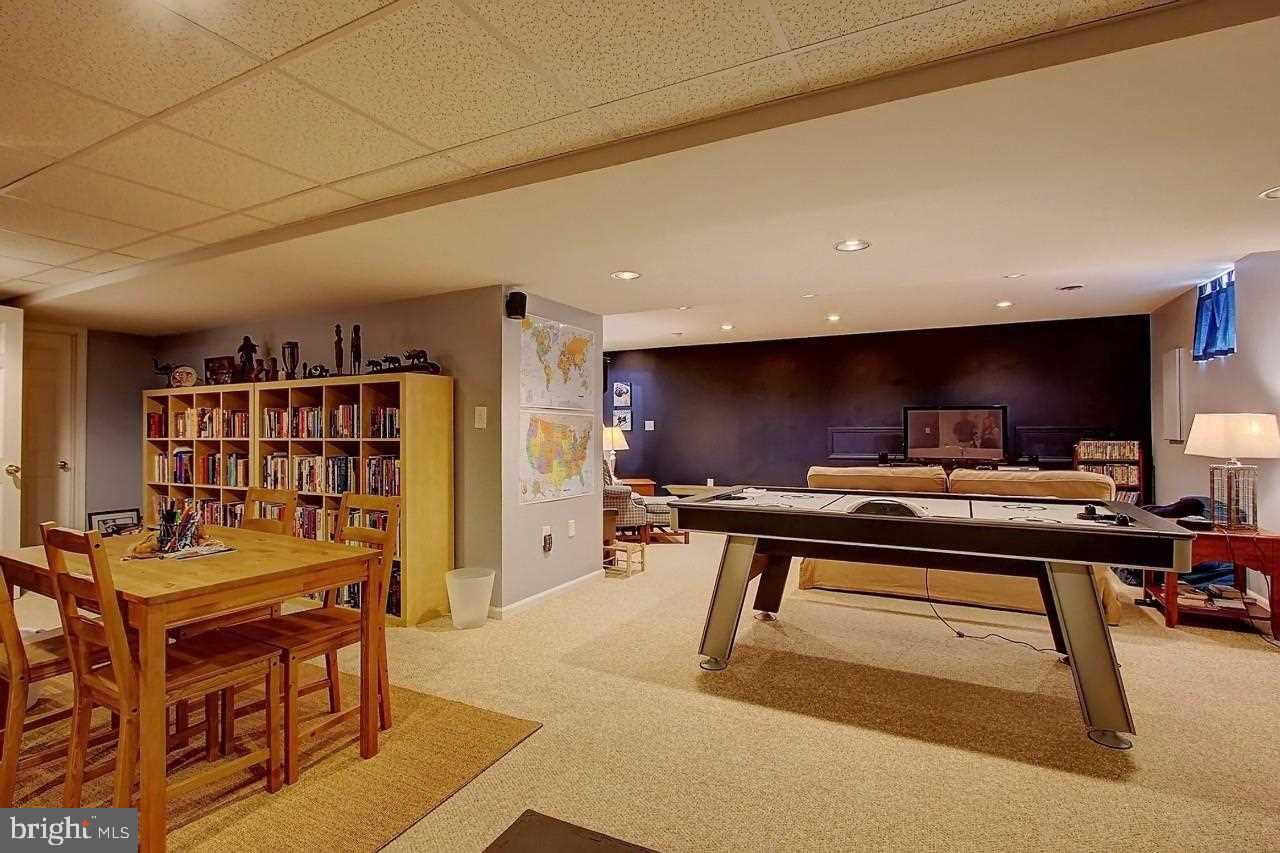 CHESTNUT RIDGE - Residential