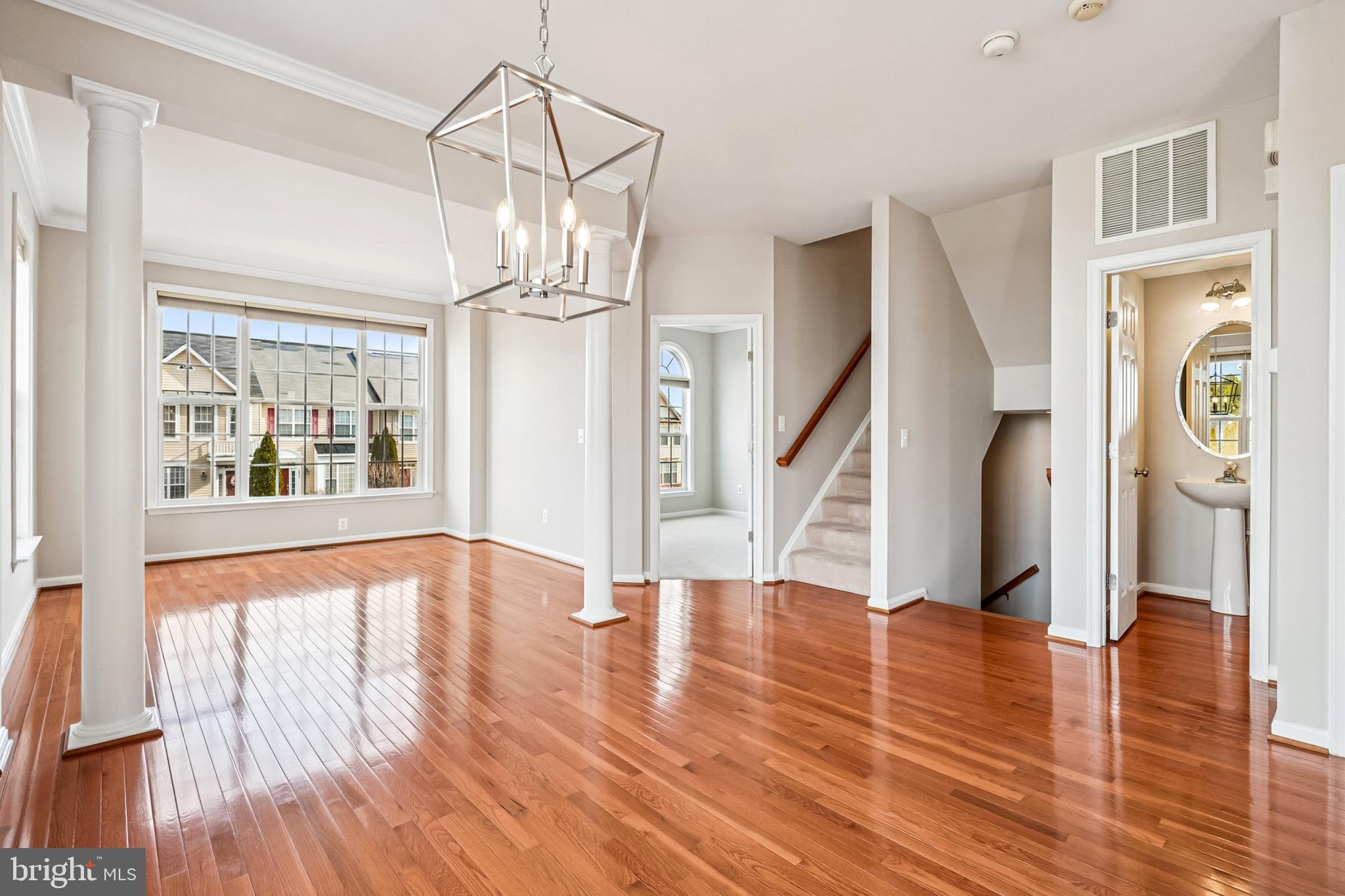 2433 BATTERY HILL CIRCLE