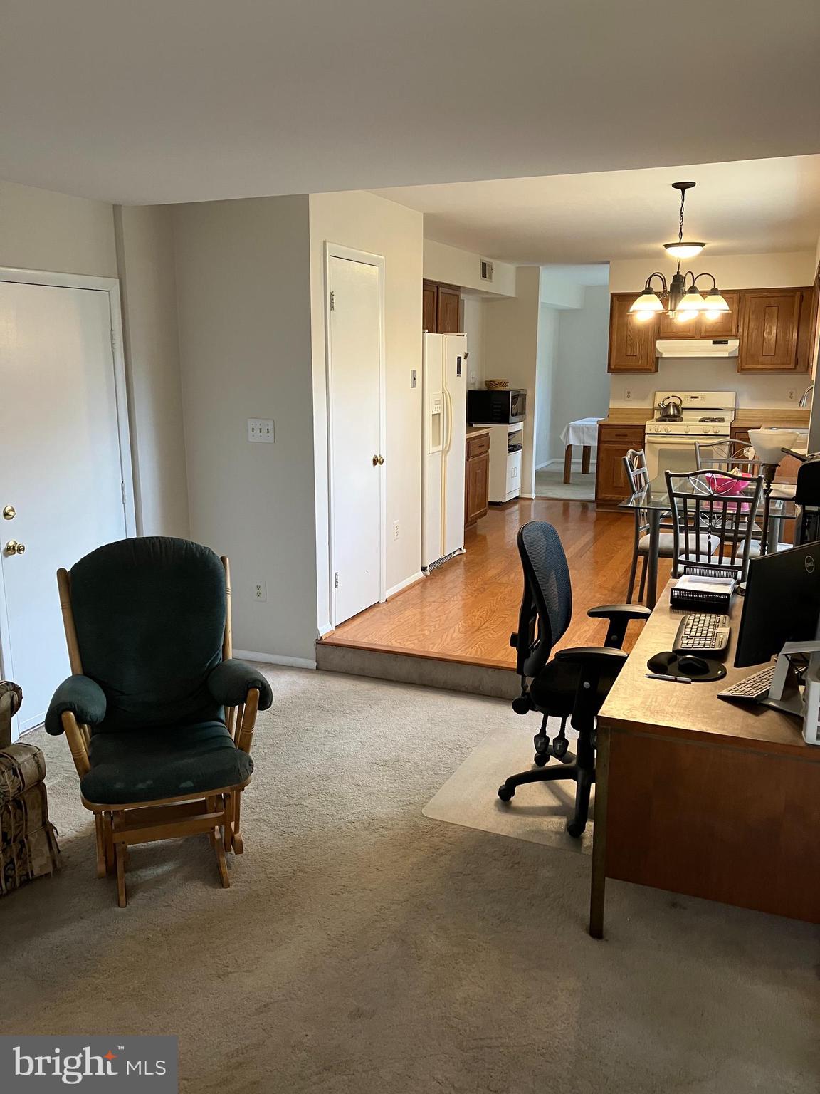 18424 FLOWER HILL WAY